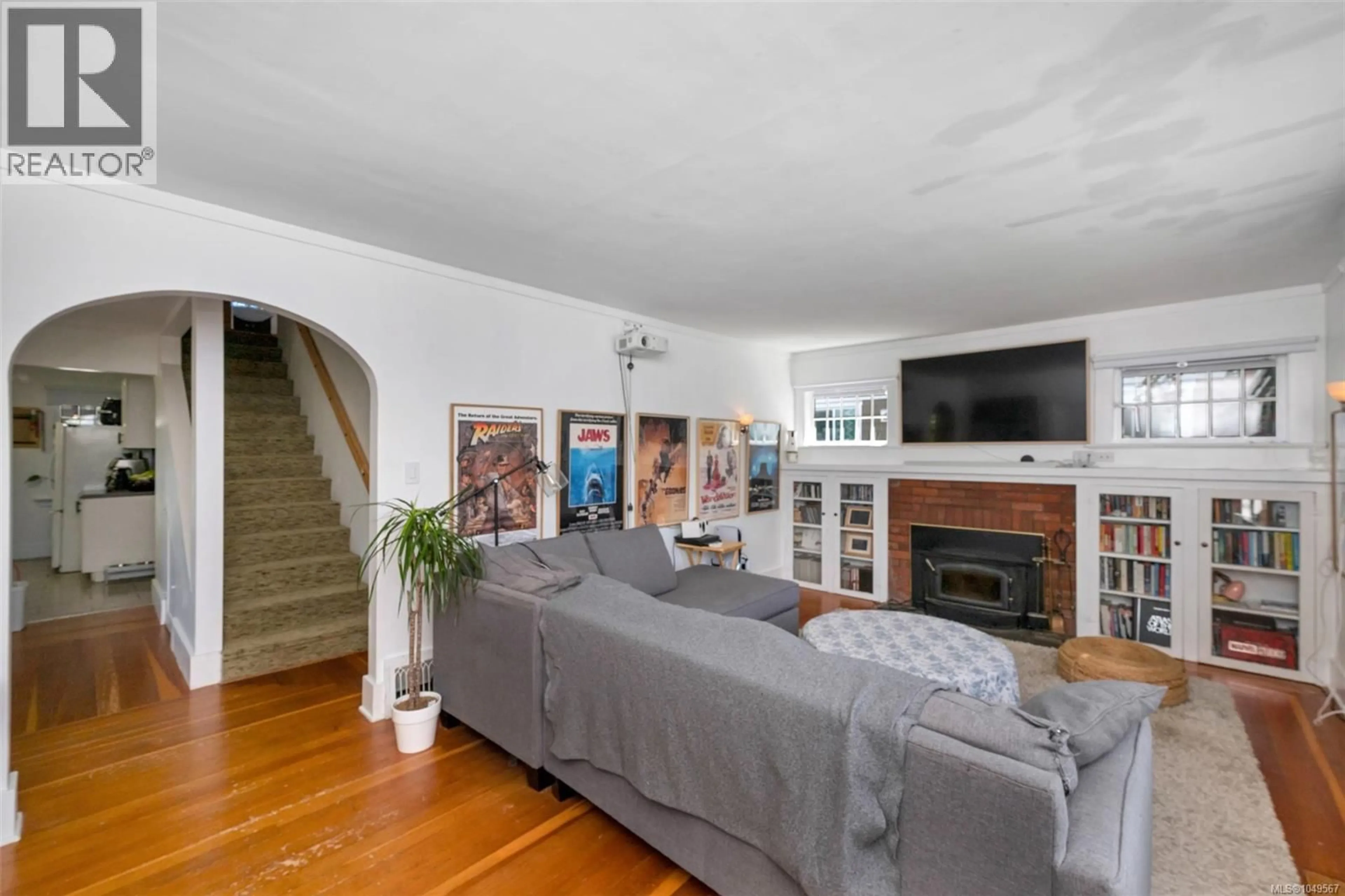 Living room with furniture, unknown for 476 YPRES STREET, Duncan British Columbia V9L3T6