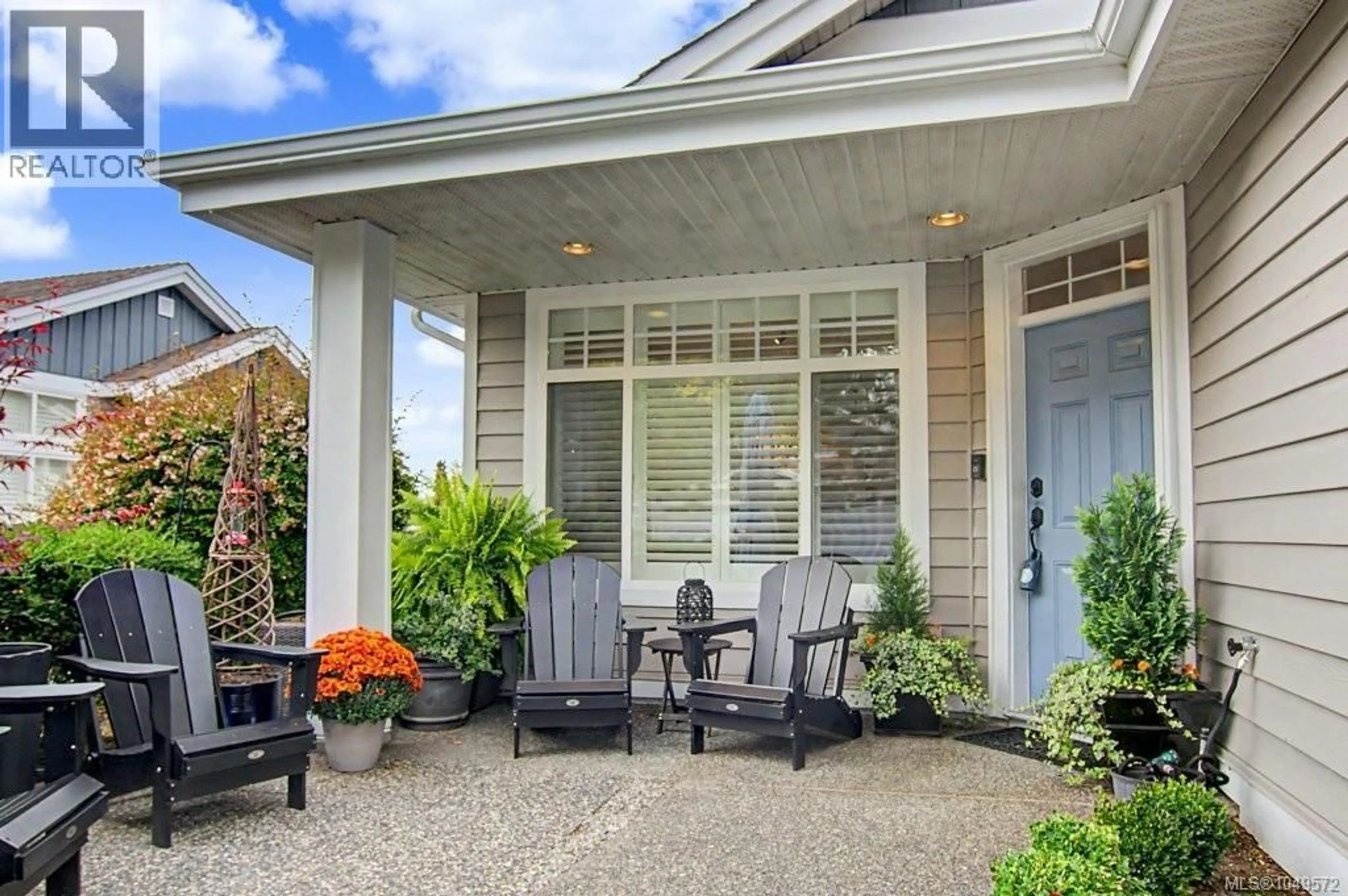 Home with vinyl exterior material, street for 1359 SATURNA DRIVE, Parksville British Columbia V9P2X9