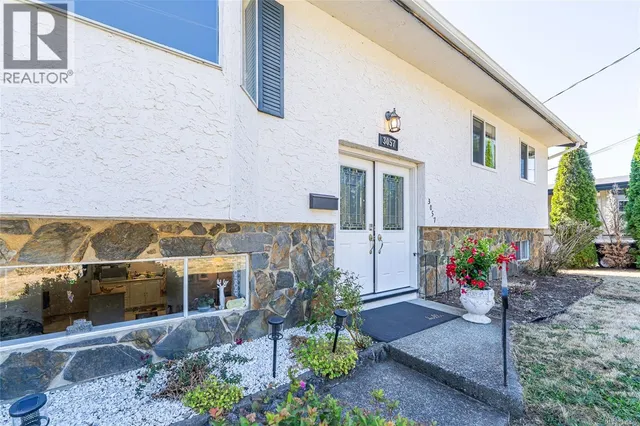 3057 SHOREVIEW DRIVE, Langford 2