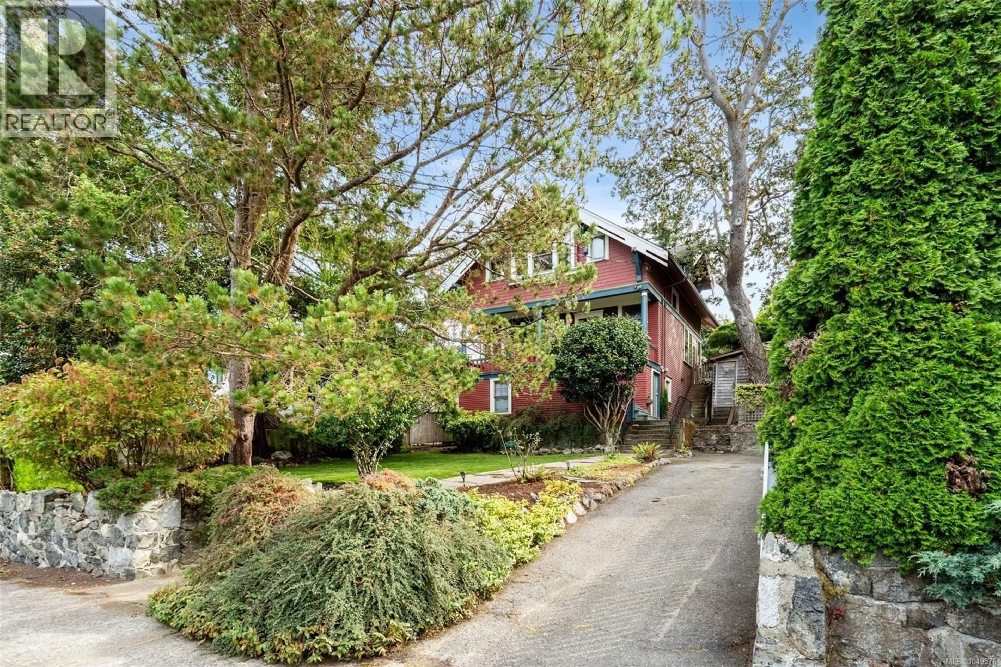 Unknown for 1569 PEMBROKE STREET, Victoria British Columbia V8R1W1