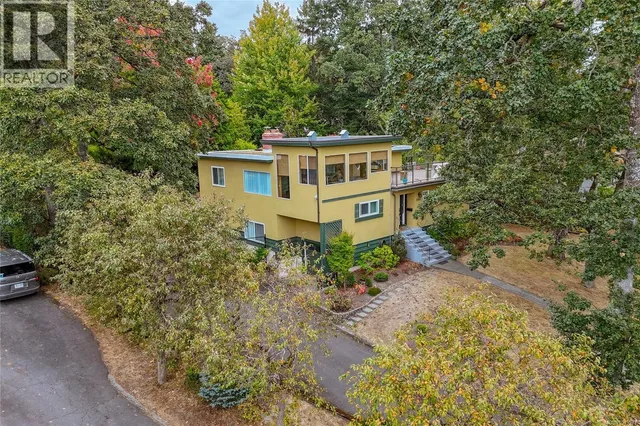 644 FERNHILL ROAD, Esquimalt 5