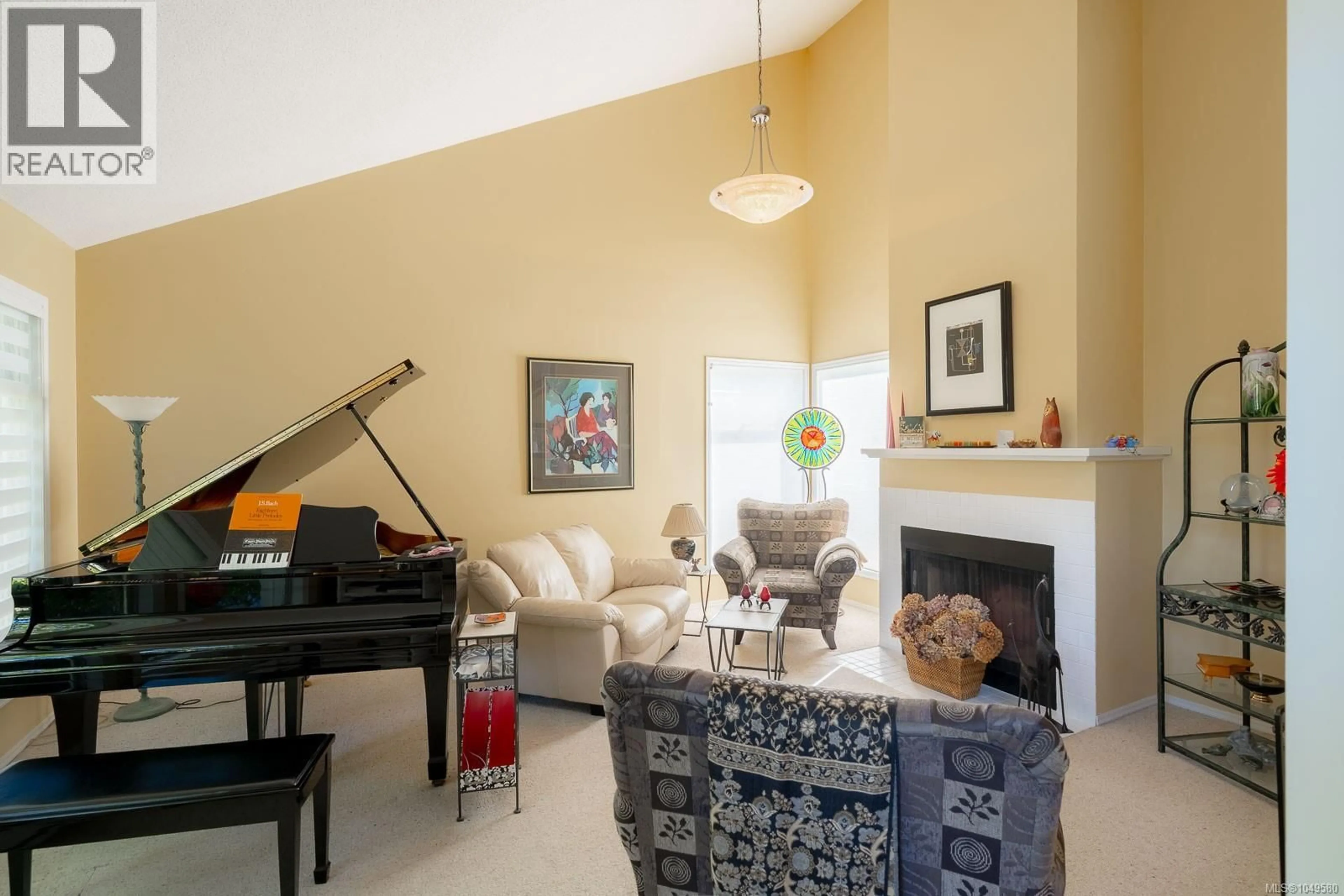 Living room with furniture, unknown for 205 SCARBOROUGH PLACE, Nanaimo British Columbia V9T5L3