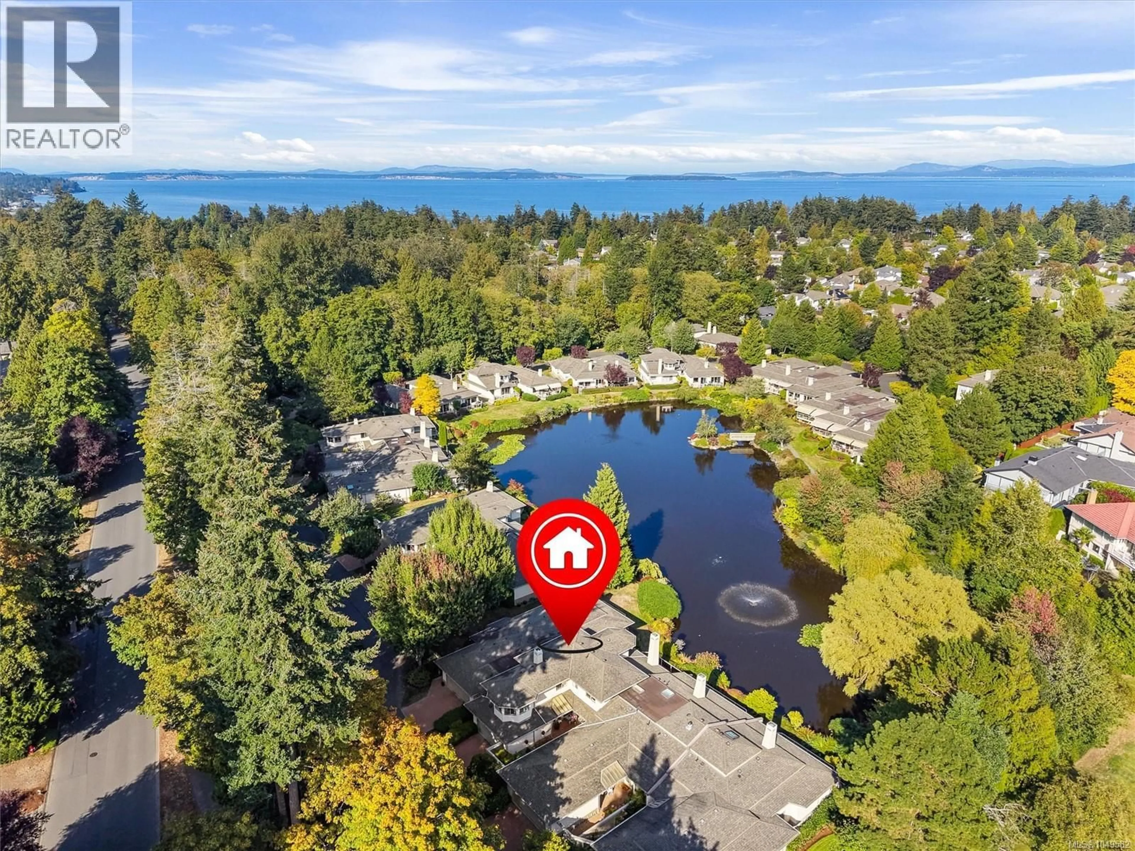 A pic from outside/outdoor area/front of a property/back of a property/a pic from drone, water/lake/river/ocean view for 3 - 4701 LOCHSIDE DRIVE, Saanich British Columbia V8Y3E2