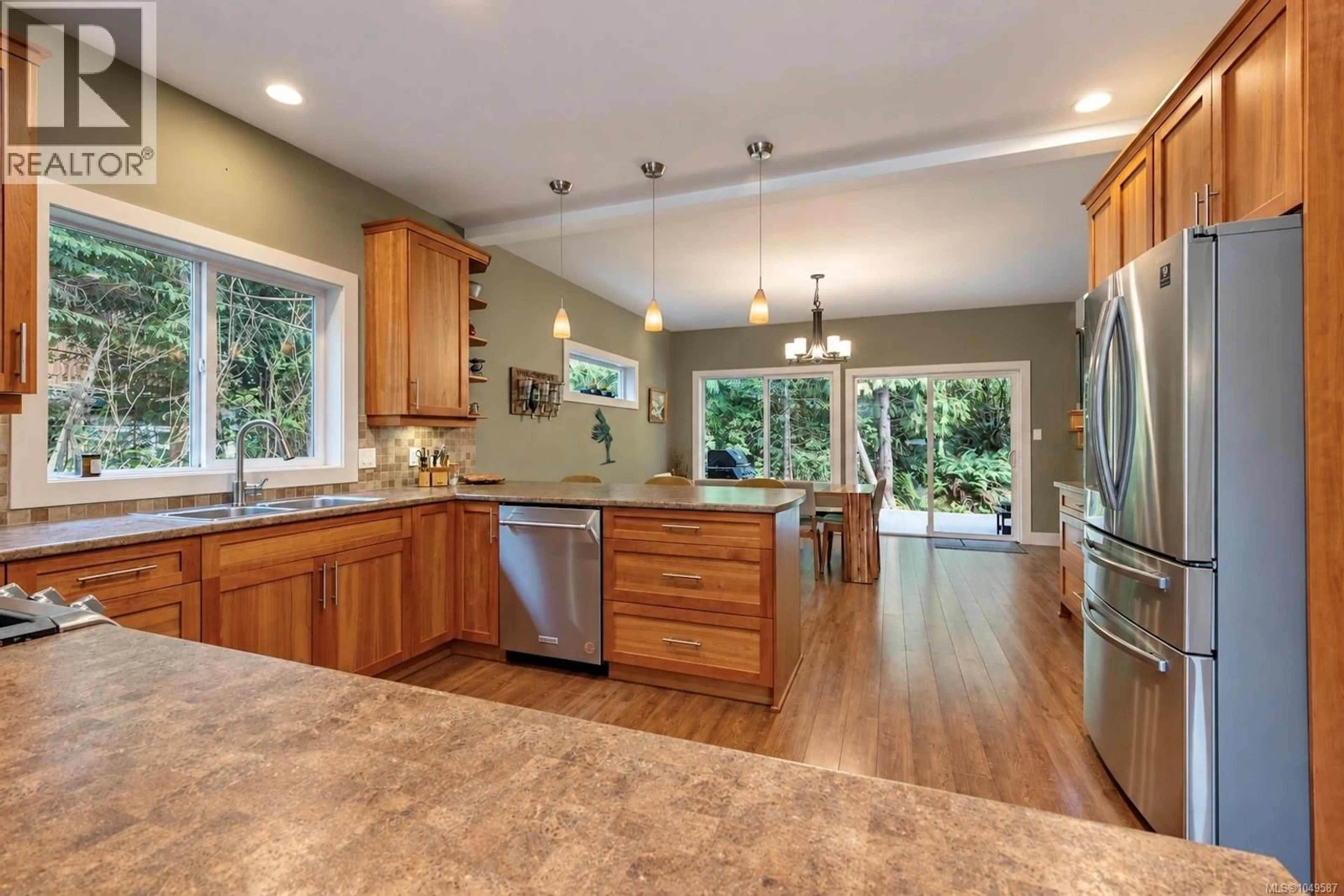 Open concept kitchen, unknown for 700 OCEAN PARK DRIVE, Tofino British Columbia V0R2Z0
