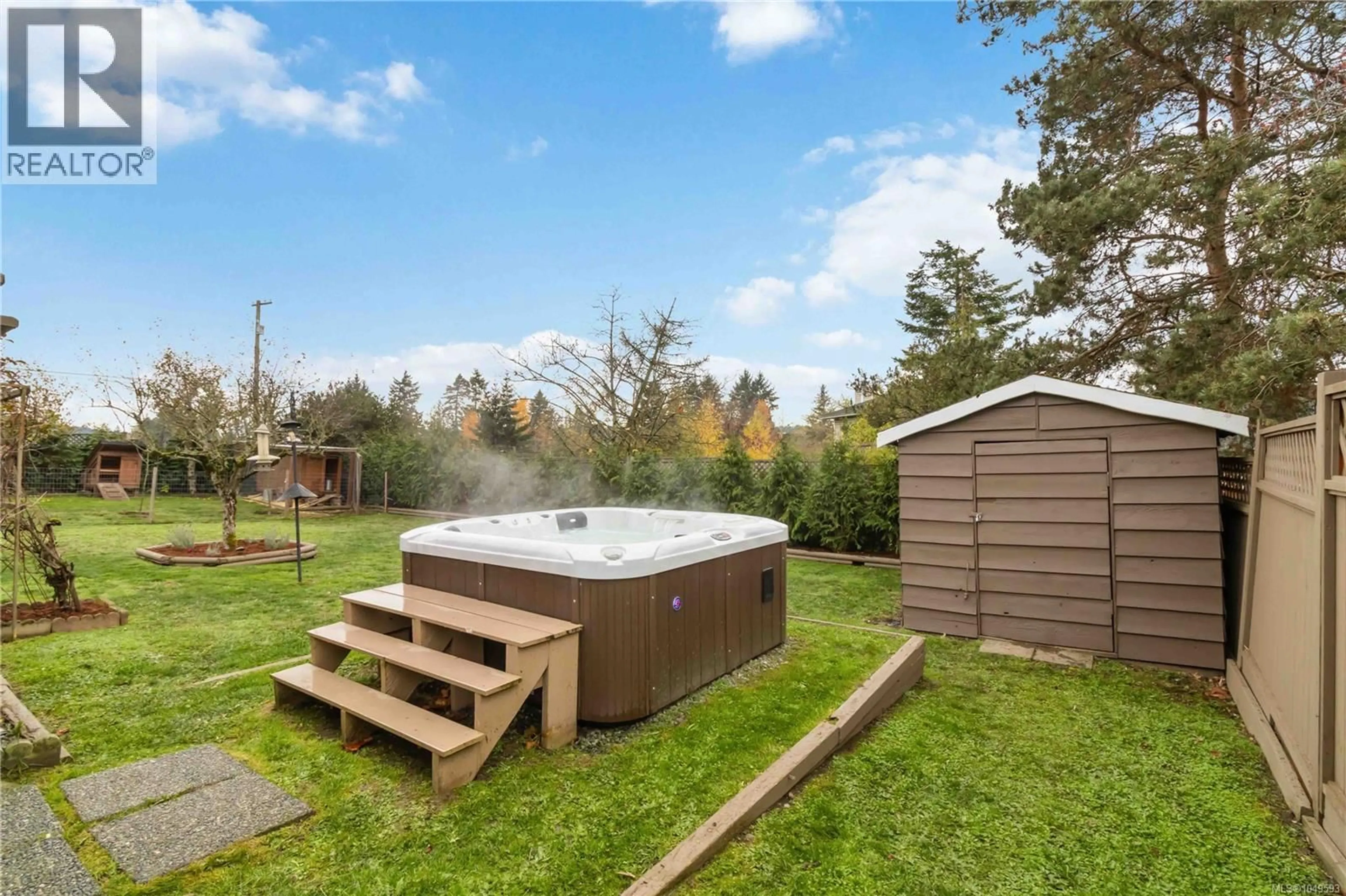 Patio, water/lake/river/ocean view for 6756 CENTRAL SAANICH ROAD, Central Saanich British Columbia V8Z5V2