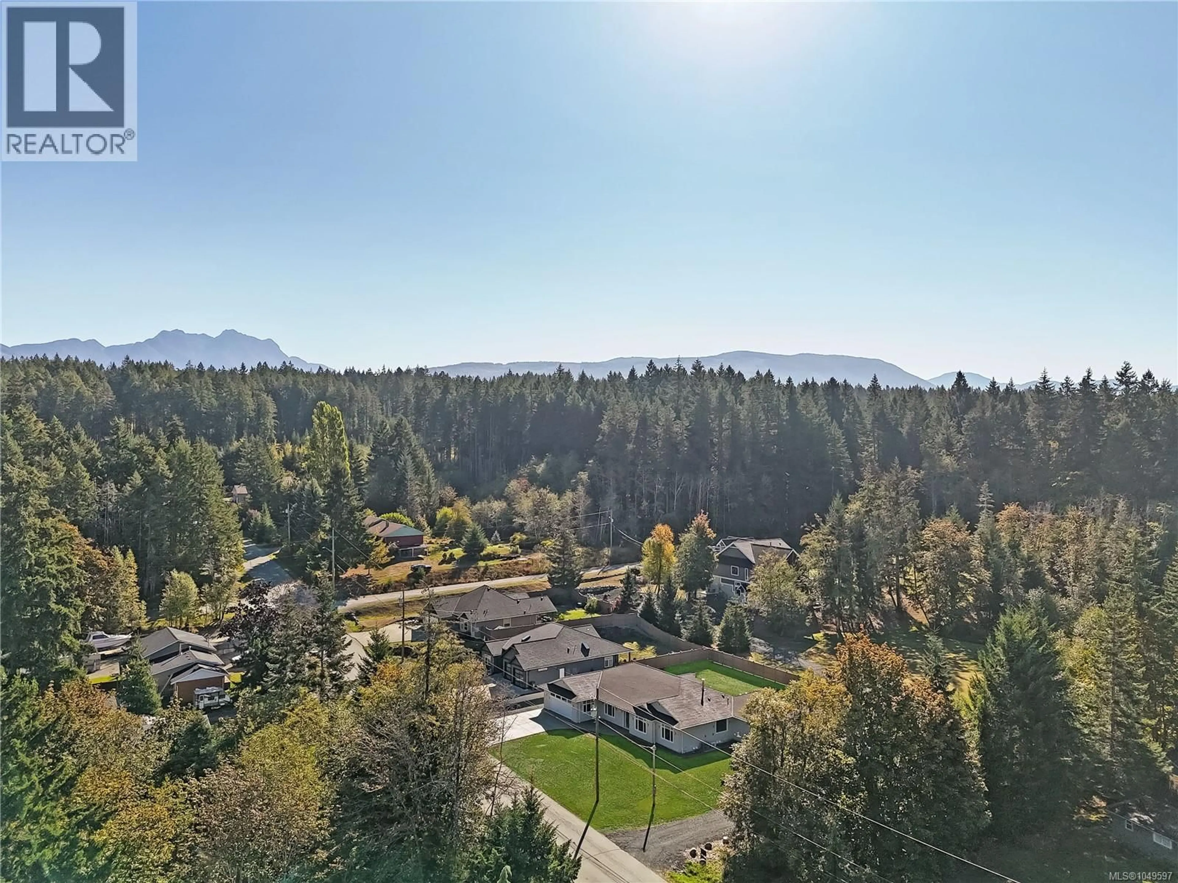 A pic from outside/outdoor area/front of a property/back of a property/a pic from drone, mountain view for 2780 BURDE STREET, Port Alberni British Columbia V9Y7M4