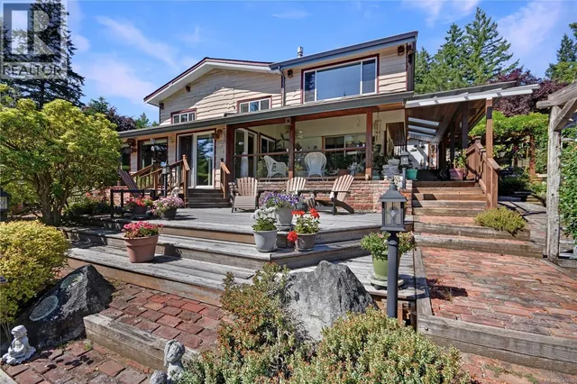 697 CRESTWOOD ROAD, Gabriola Island 4