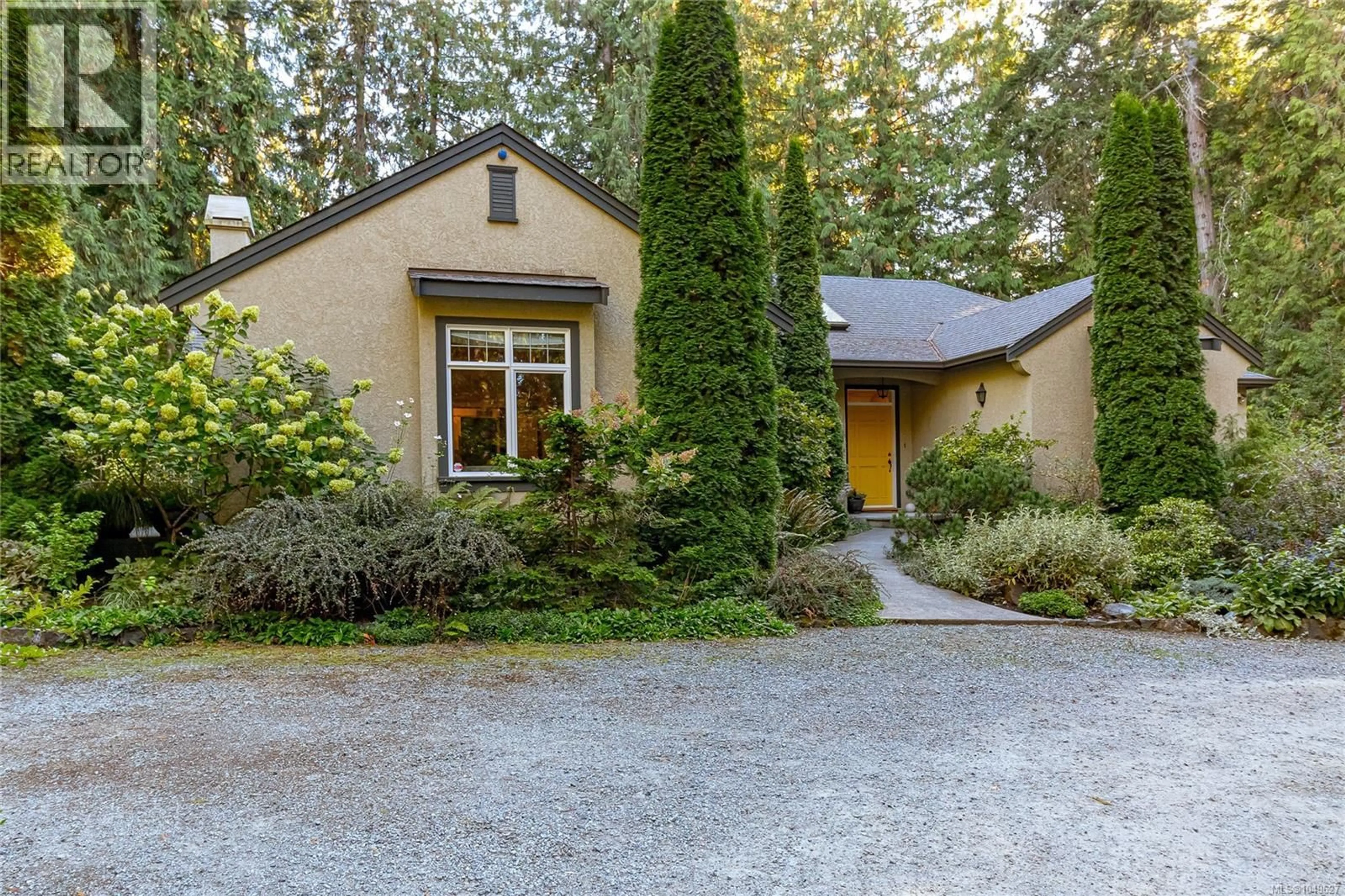 Home with brick exterior material, street for 671 DALKEITH AVENUE, North Saanich British Columbia V8L5G7
