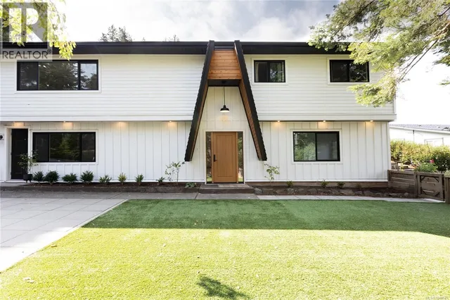 923 WALFRED ROAD, Langford 3
