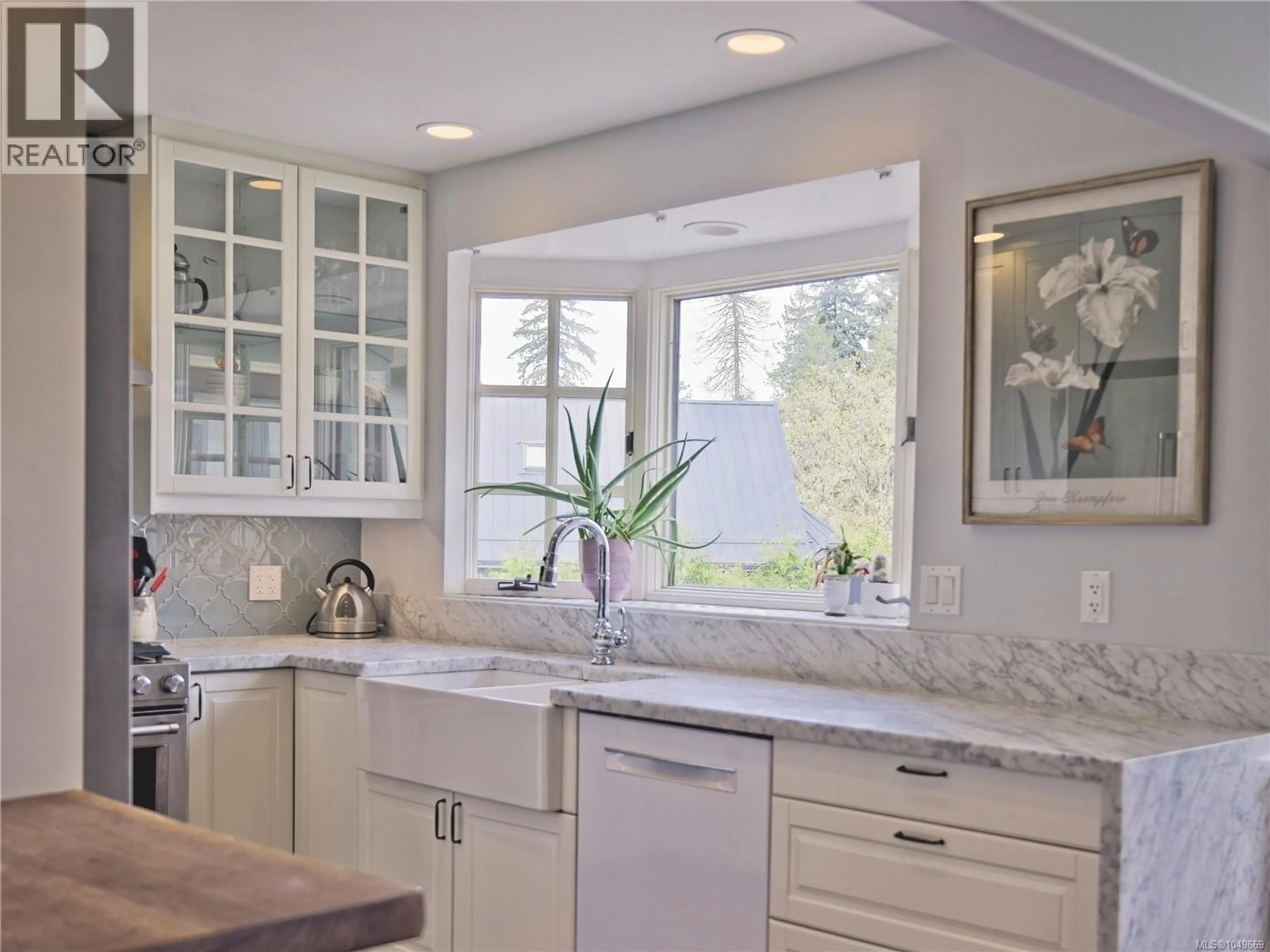 Contemporary kitchen, ceramic/tile floor for 150 DRAKE ROAD, Salt Spring British Columbia V8K2V8