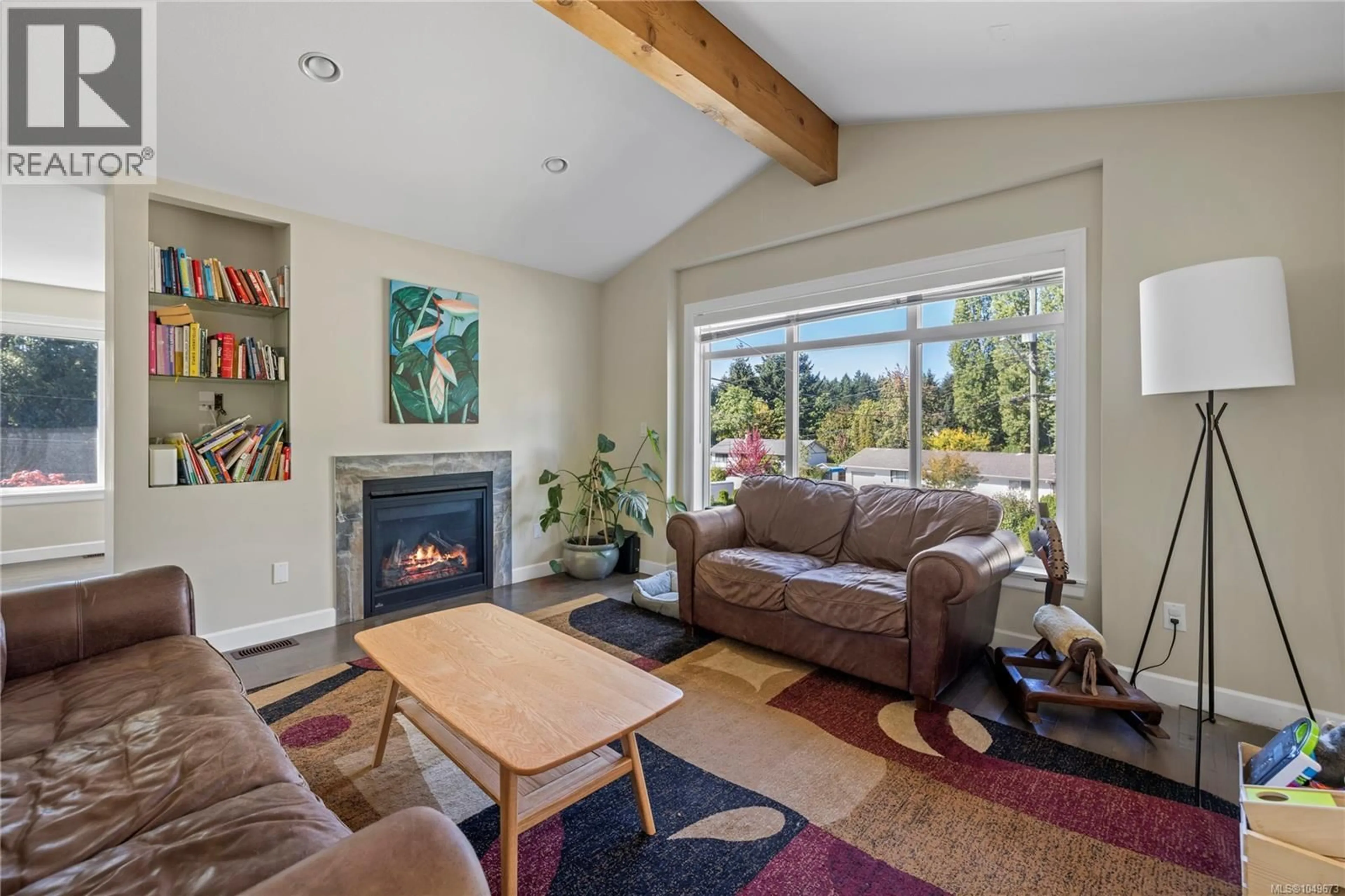 Living room with furniture, unknown for 5702 AMSTERDAM CRESCENT, Nanaimo British Columbia V9T5J4