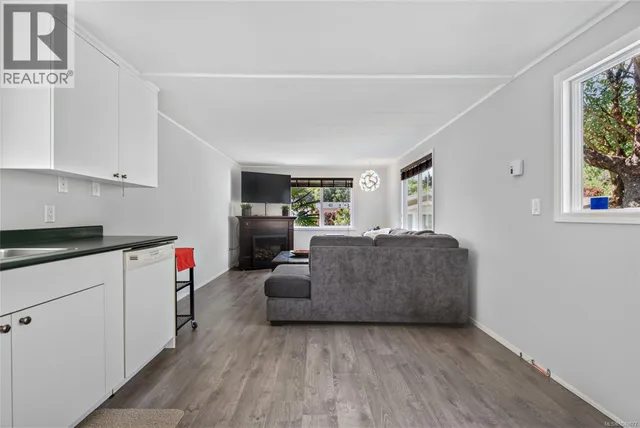 48 - 2587 SELWYN ROAD, Langford 3