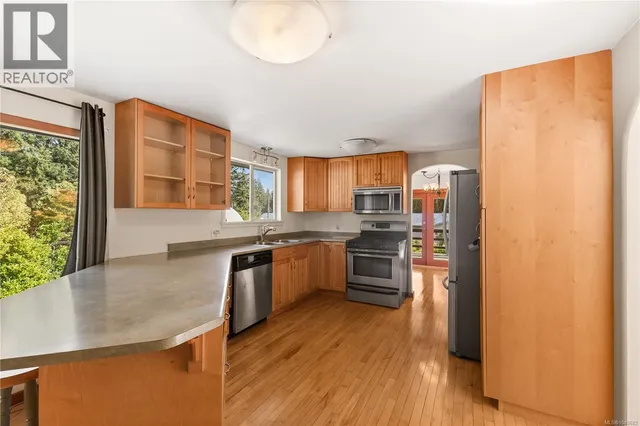 1818 SACHTS ROAD, Sayward 5