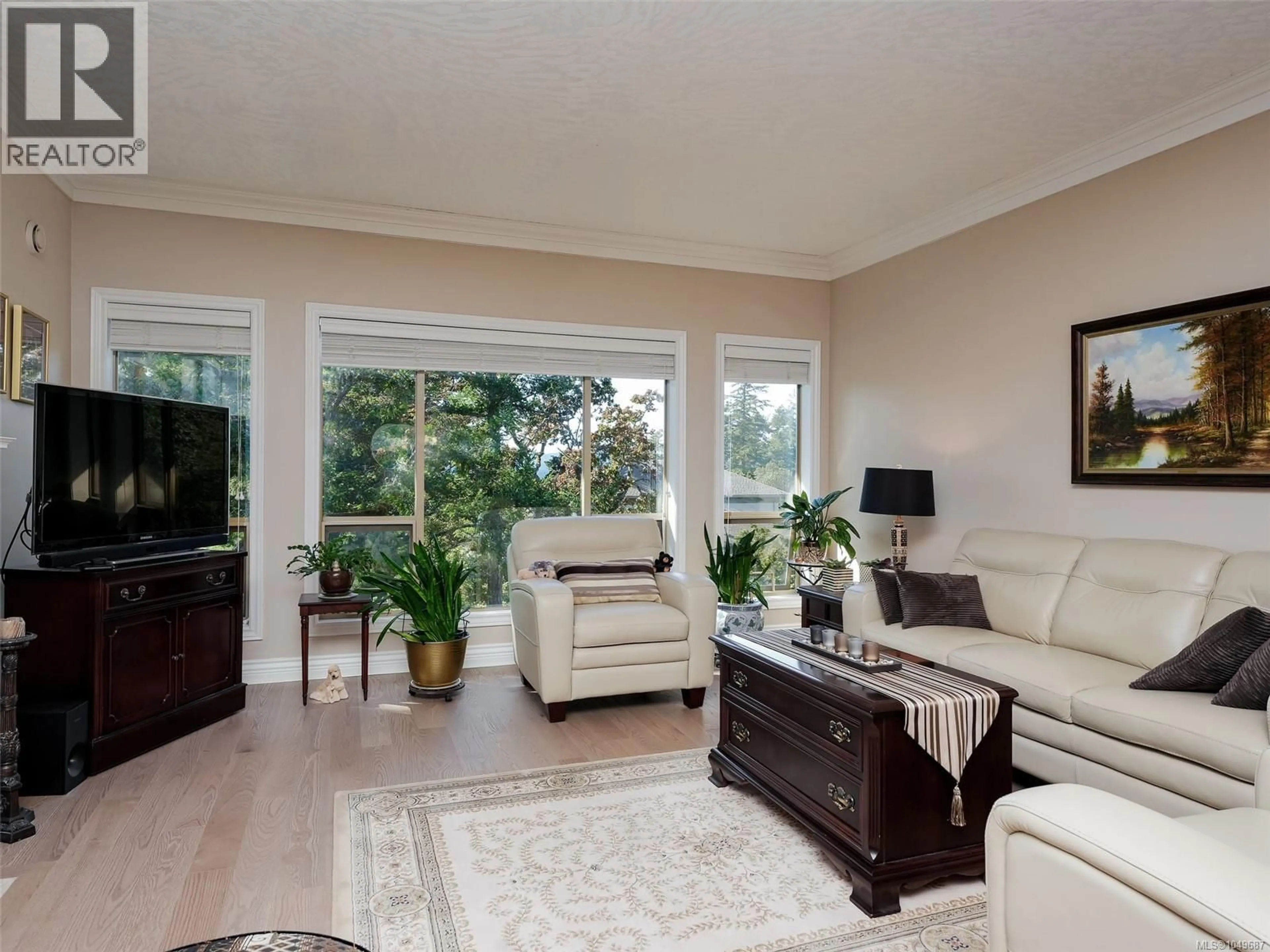 Living room with furniture, unknown for 27 - 4305 MALTWOOD LANE, Saanich British Columbia V8X5G9
