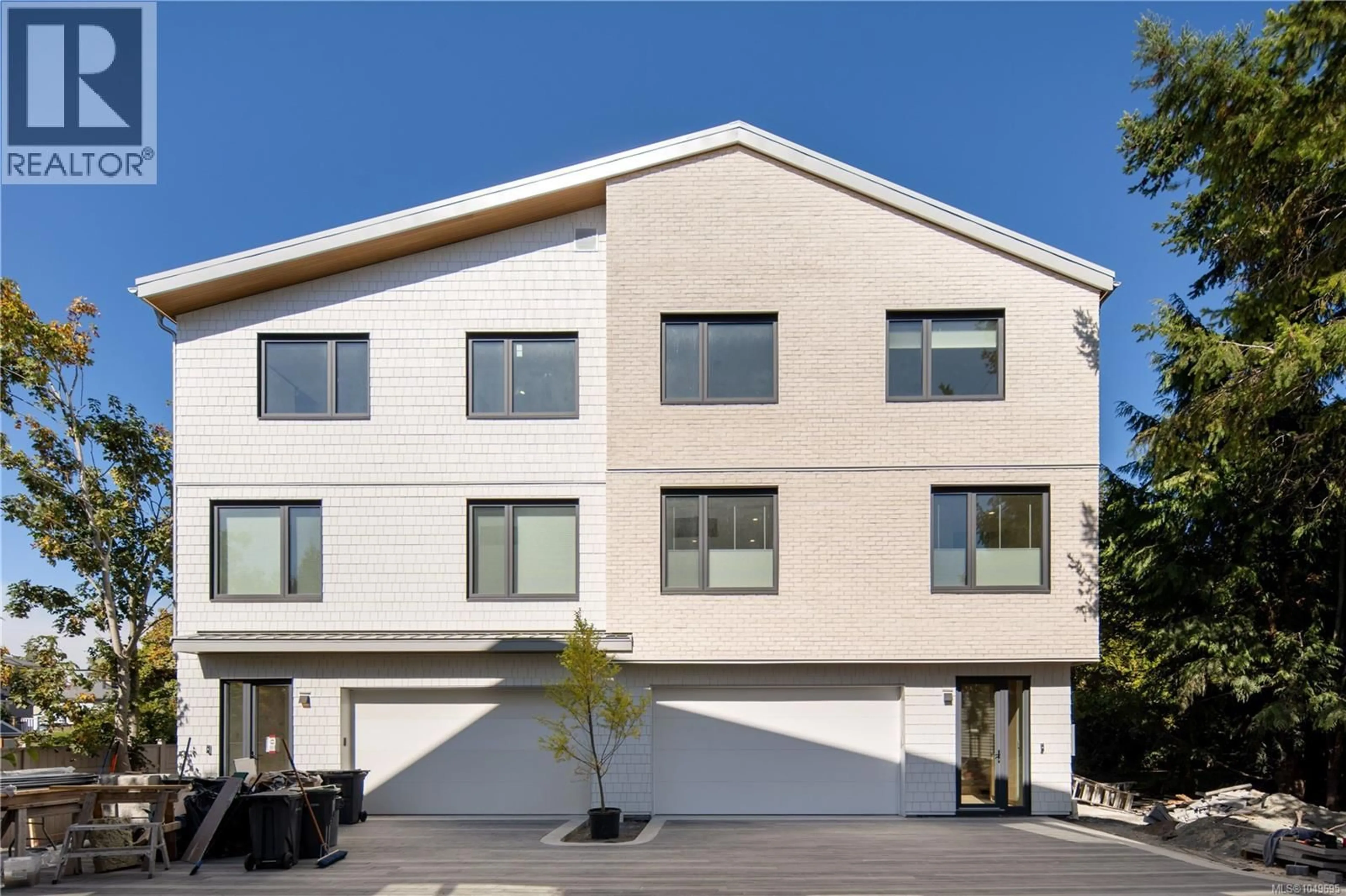 Home with vinyl exterior material, unknown for 3 - 1118 MUNRO STREET, Esquimalt British Columbia V9A5P1