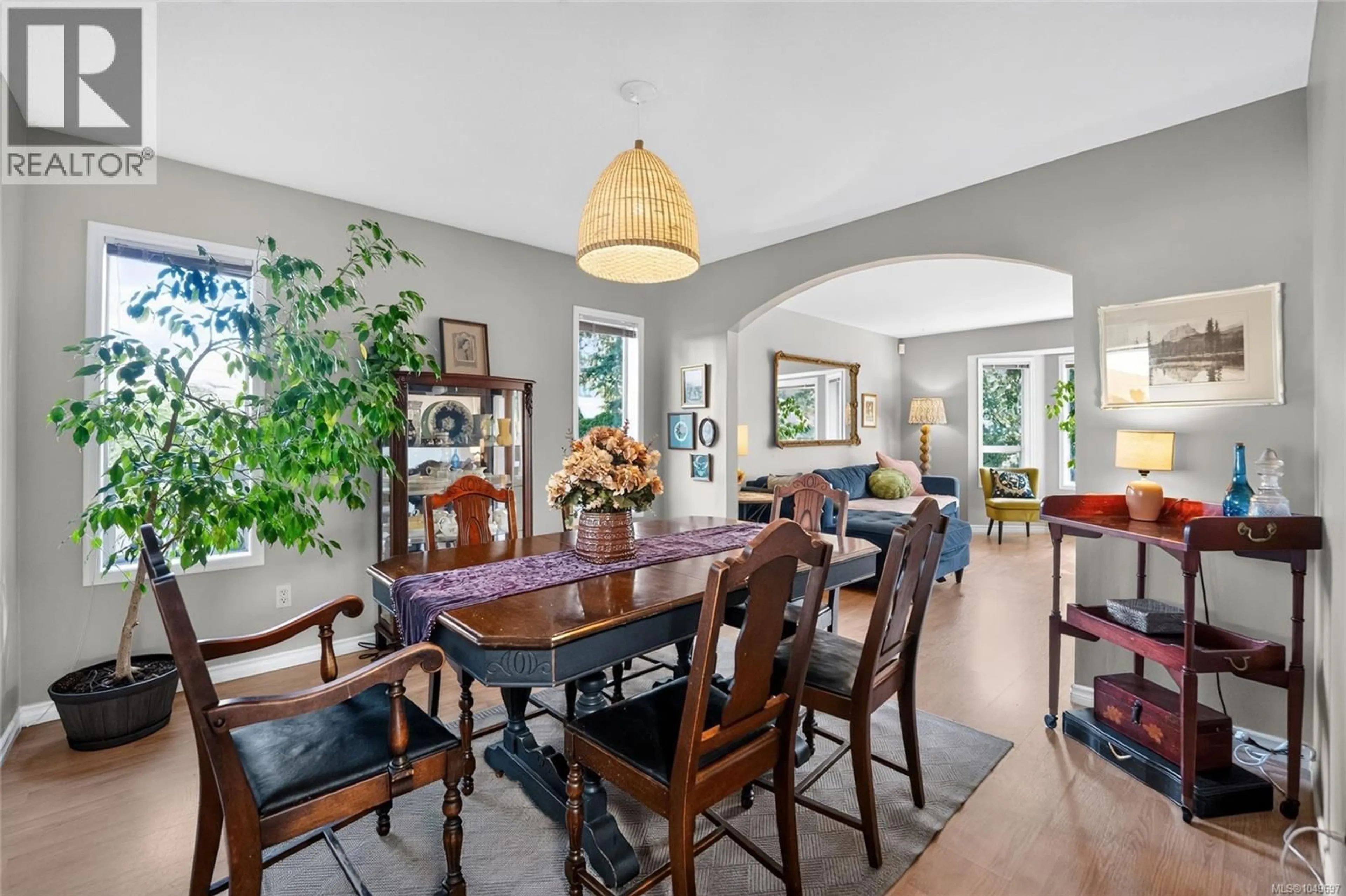 Dining room, ceramic/tile floor for 3560 FALCON DRIVE, Nanaimo British Columbia V9T4G8