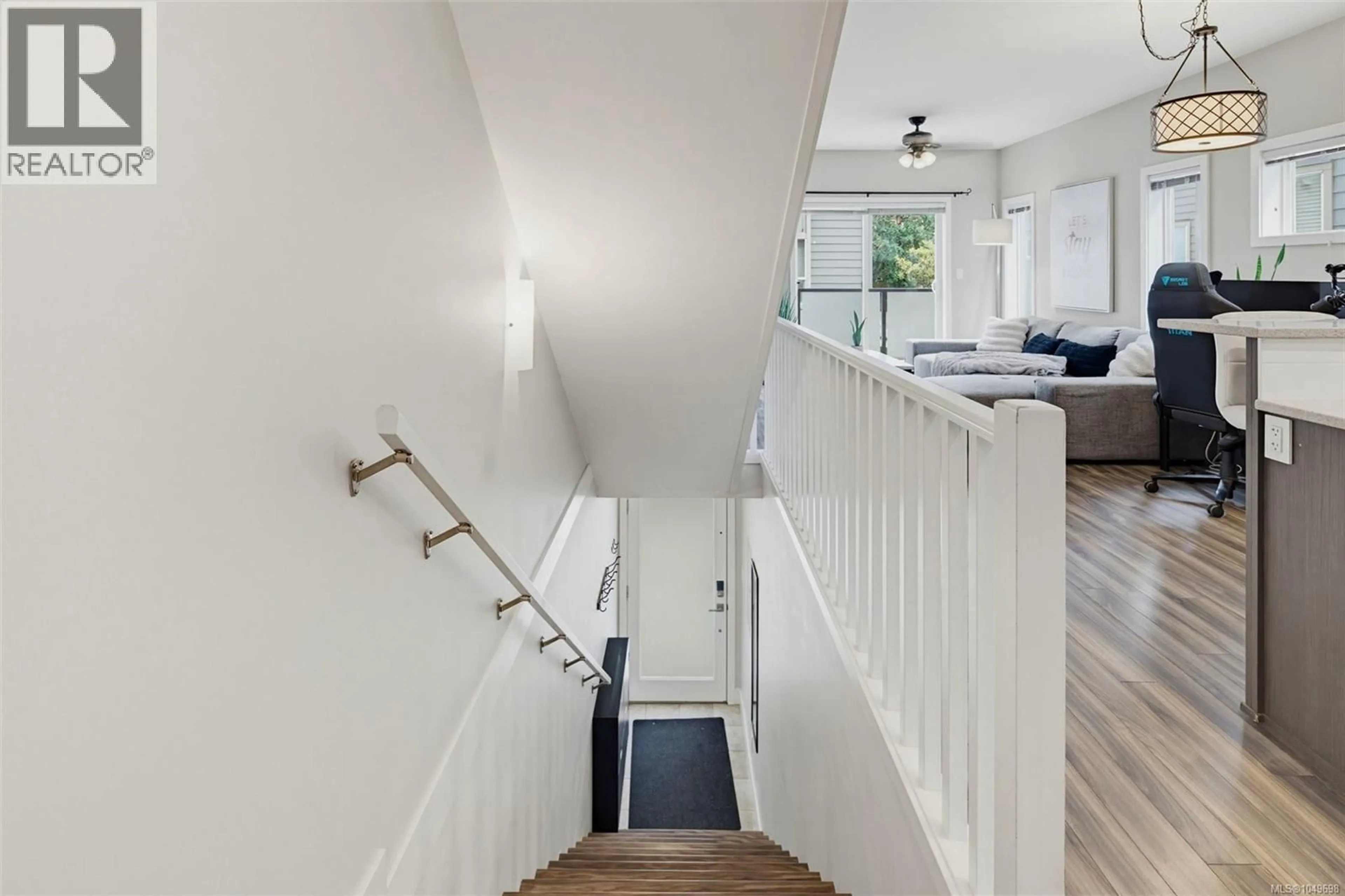 Stairs for 108 - 2726 PEATT ROAD, Langford British Columbia V9B3V3