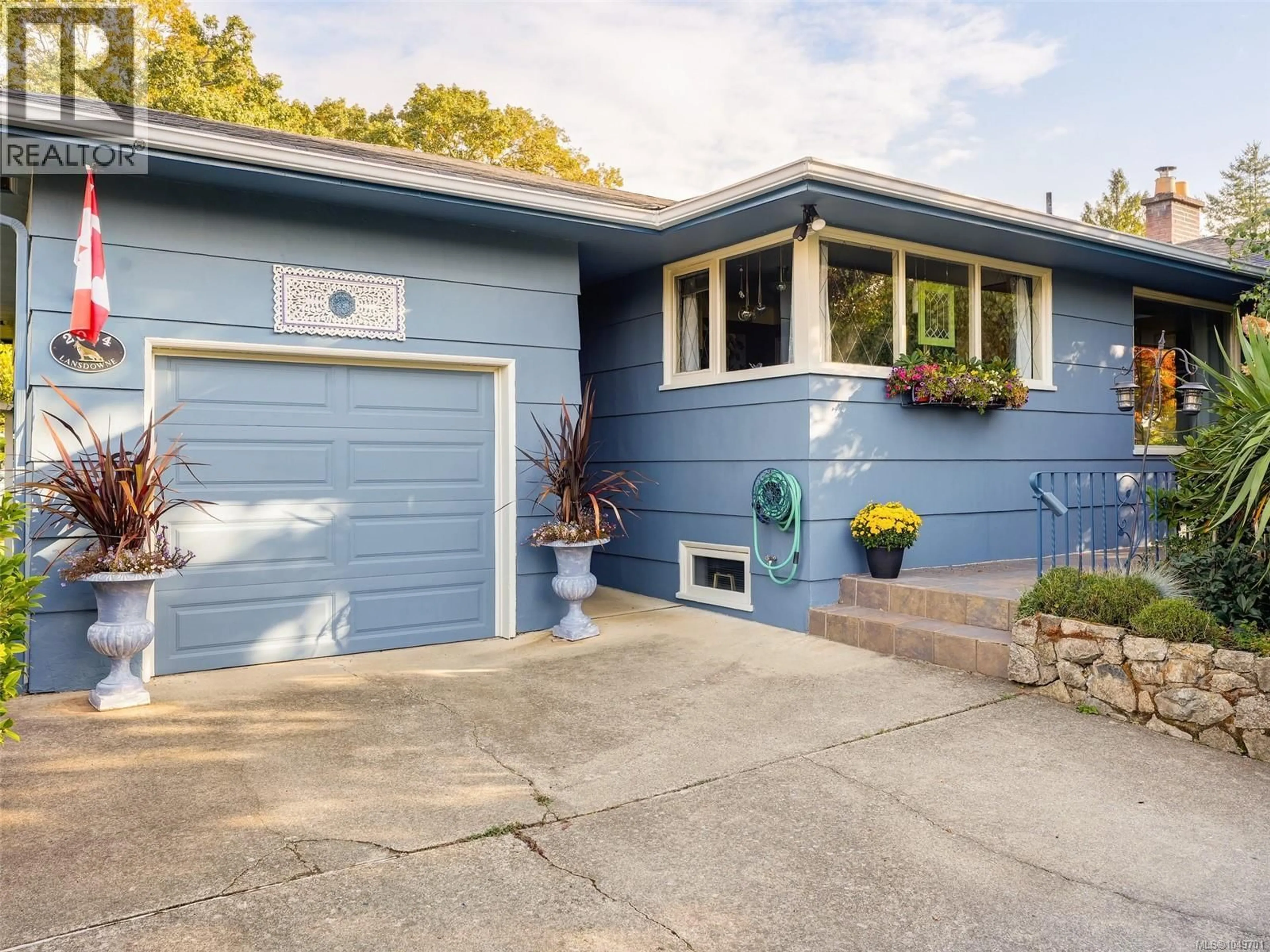 Home with vinyl exterior material, street for 2064 LANSDOWNE ROAD, Oak Bay British Columbia V8P1B3