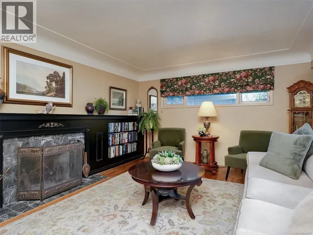 2064 LANSDOWNE ROAD, Oak Bay 4