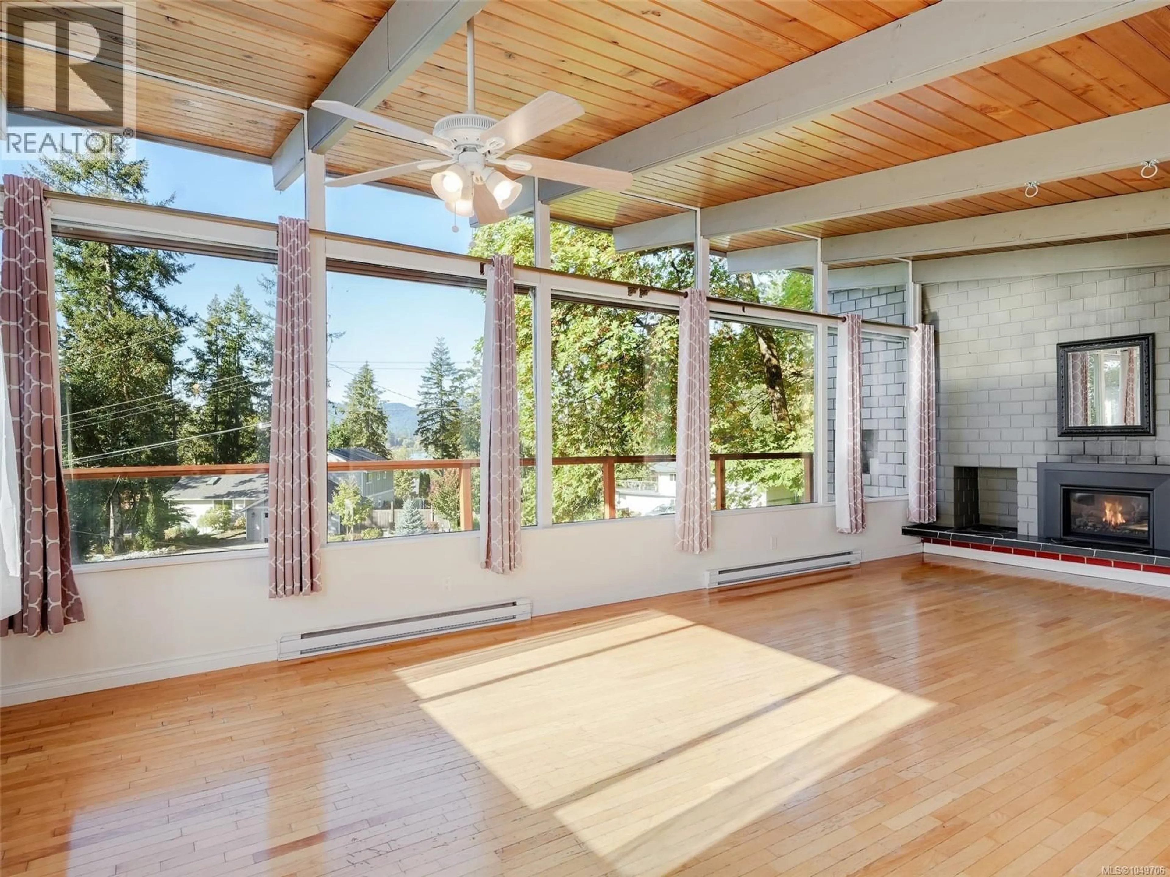 Indoor entryway for 1648 GRANT ROAD, Duncan British Columbia V9L5N7