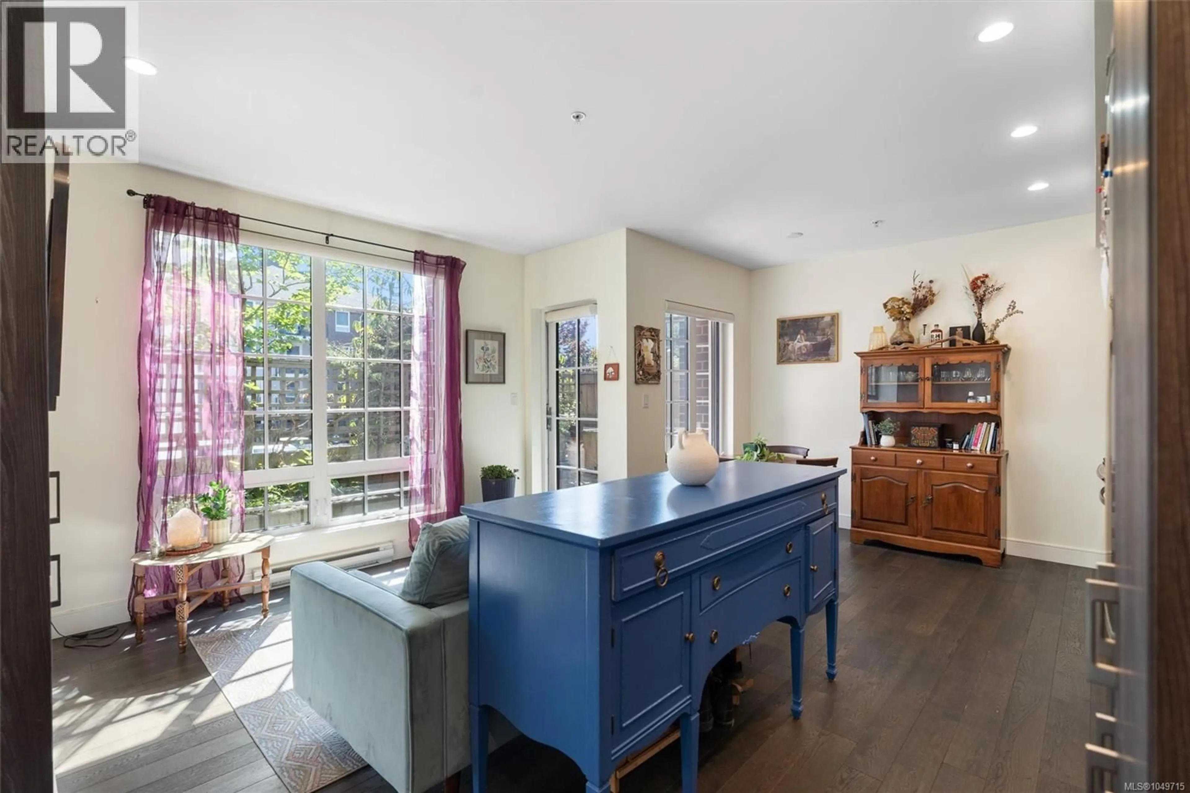 Open concept kitchen, unknown for 105 - 1011 BURDETT AVENUE, Victoria British Columbia V8V3G9