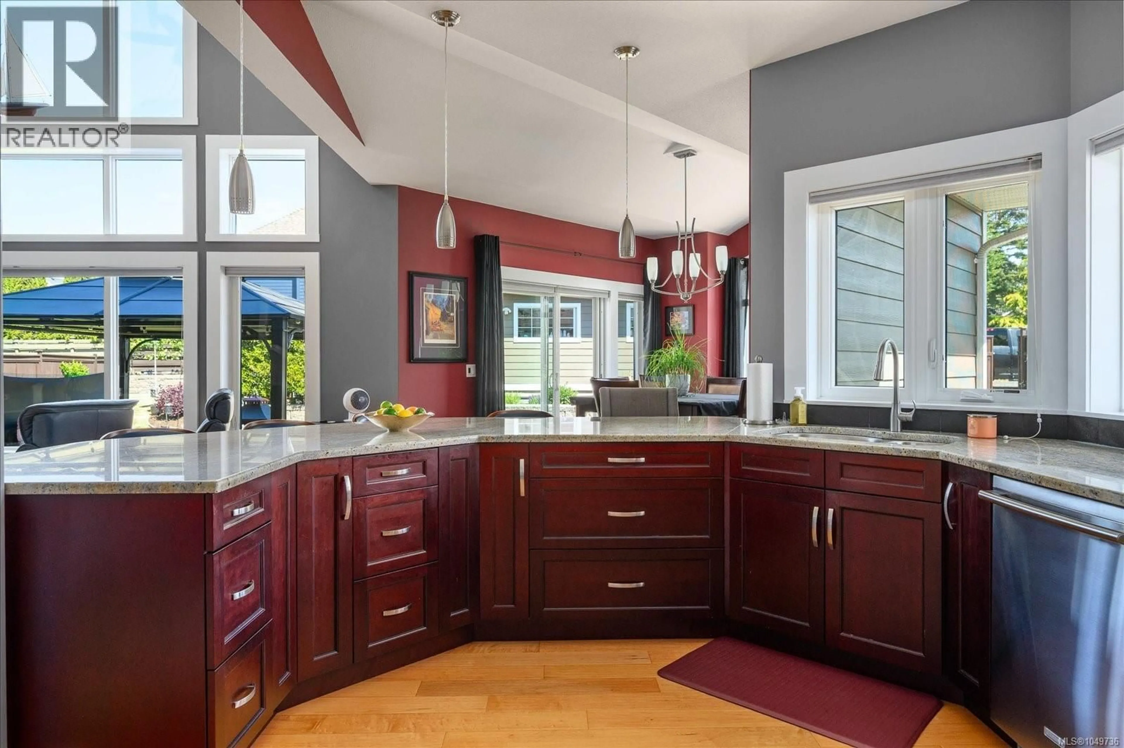 Contemporary kitchen, unknown for 1430 STONE LAKE DRIVE, Nanoose Bay British Columbia V9P9M4