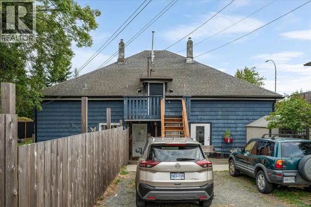910 ESPLANADE AVENUE, Ladysmith 2