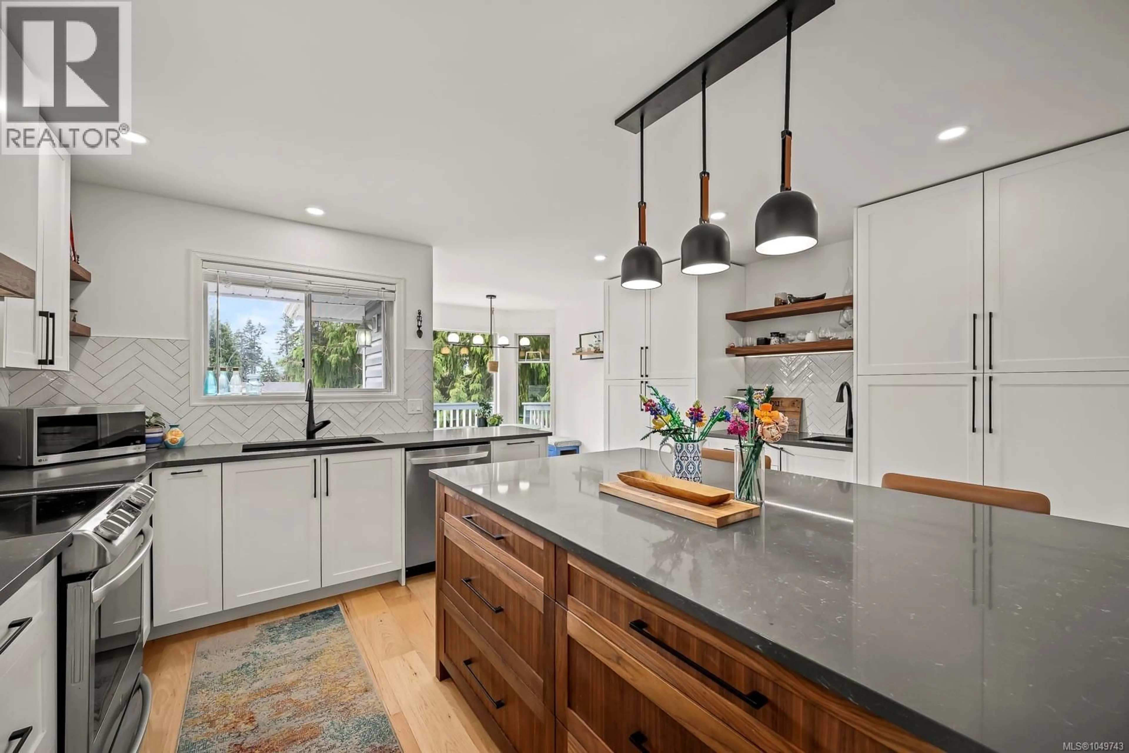 Open concept kitchen, unknown for 2185 CARDINAL PLACE, Comox British Columbia V9M3G2