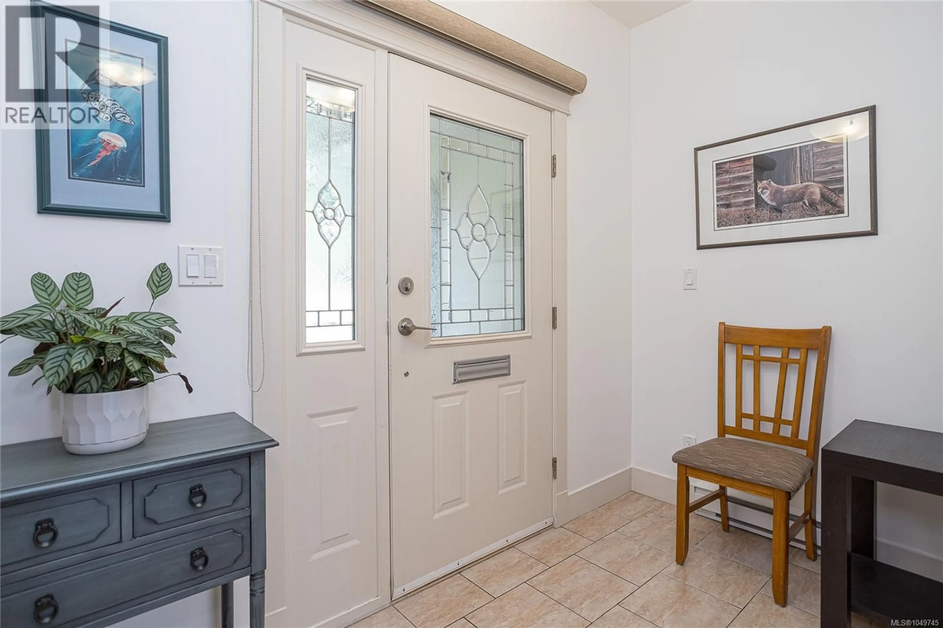 Indoor entryway for 3109 CLIFFS ROAD, Duncan British Columbia V9L0C6