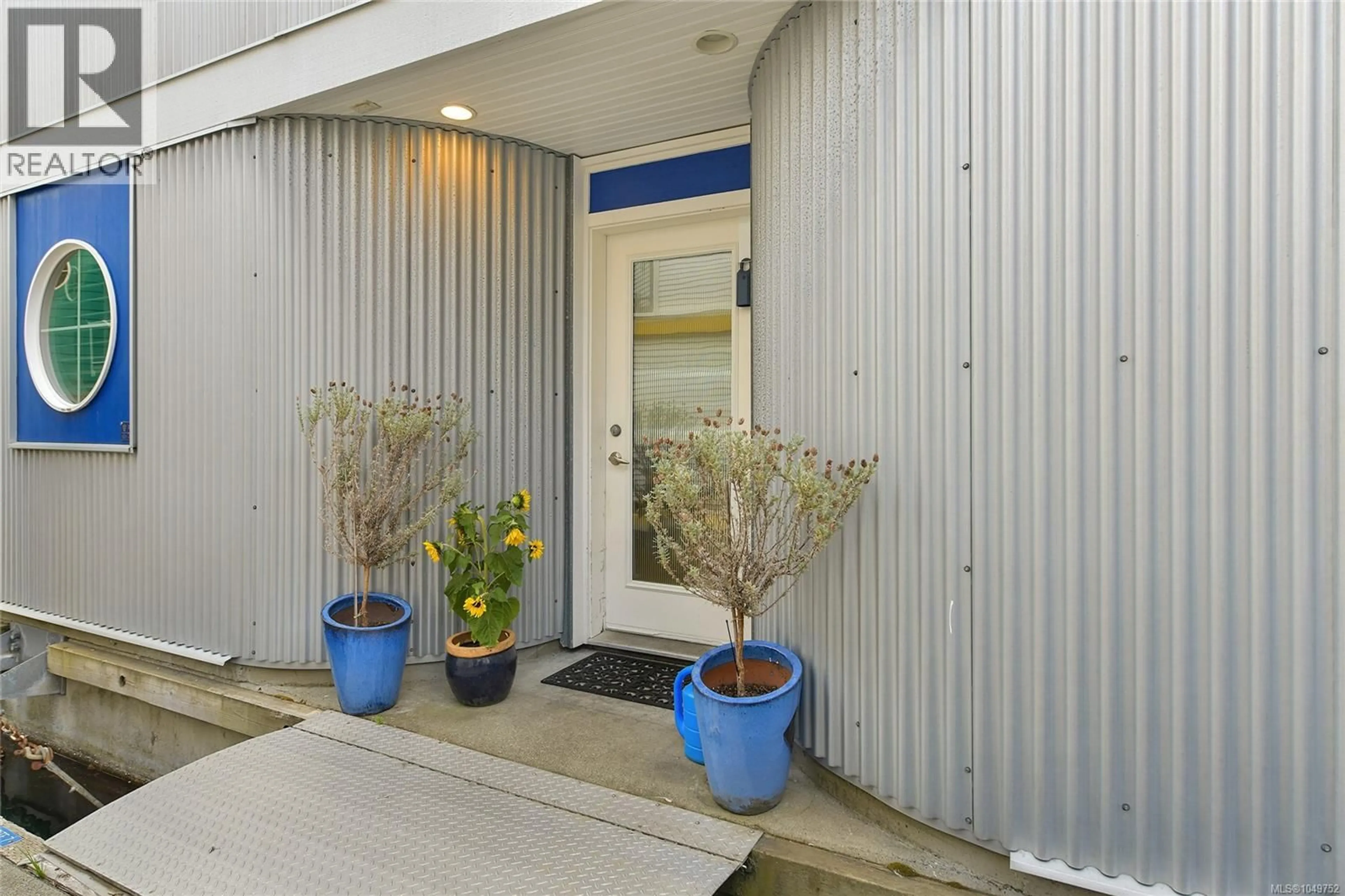 Indoor foyer for FH7 - 445 HEAD STREET, Esquimalt British Columbia V9A5S1