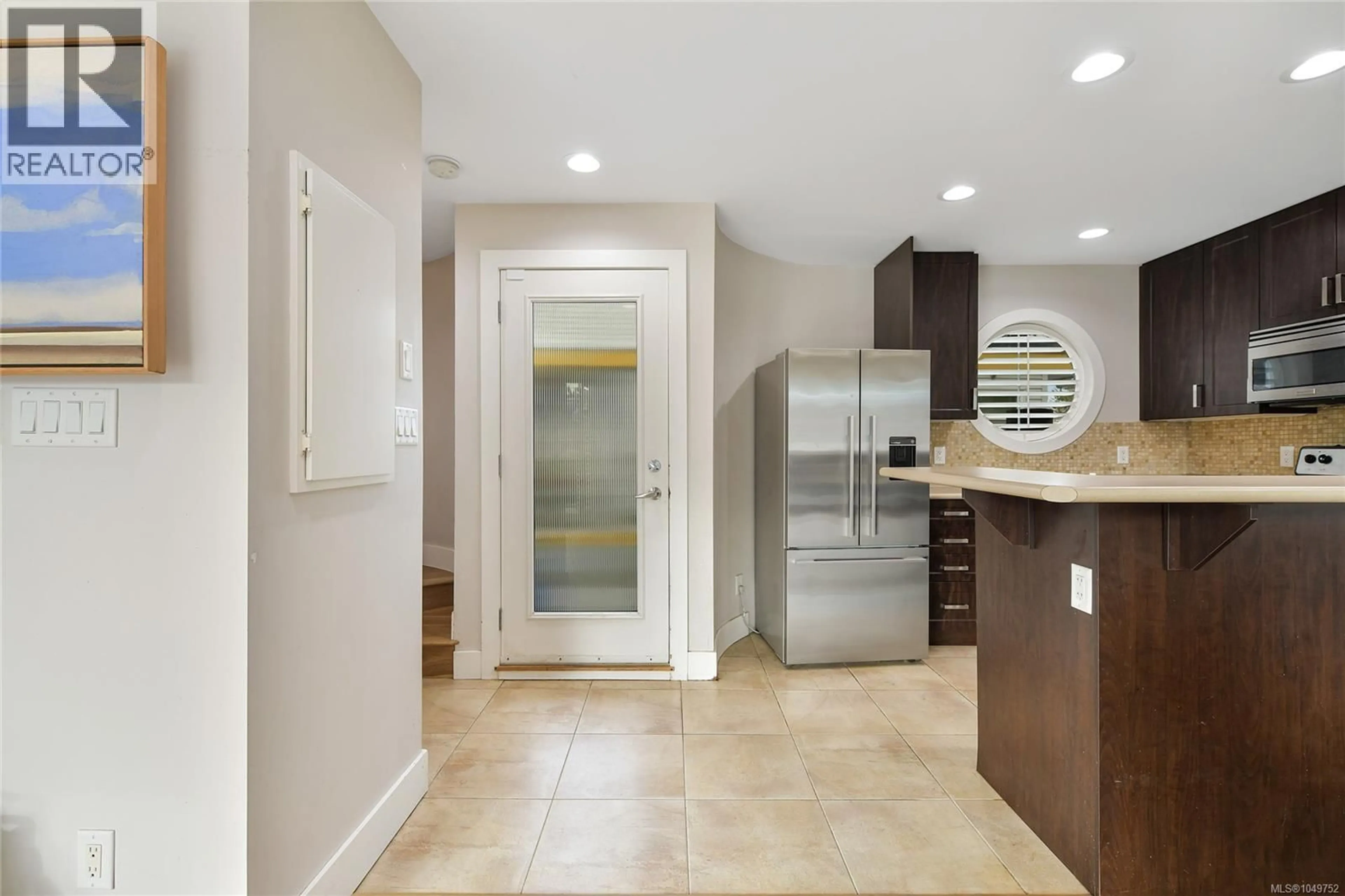 Open concept kitchen, ceramic/tile floor for FH7 - 445 HEAD STREET, Esquimalt British Columbia V9A5S1