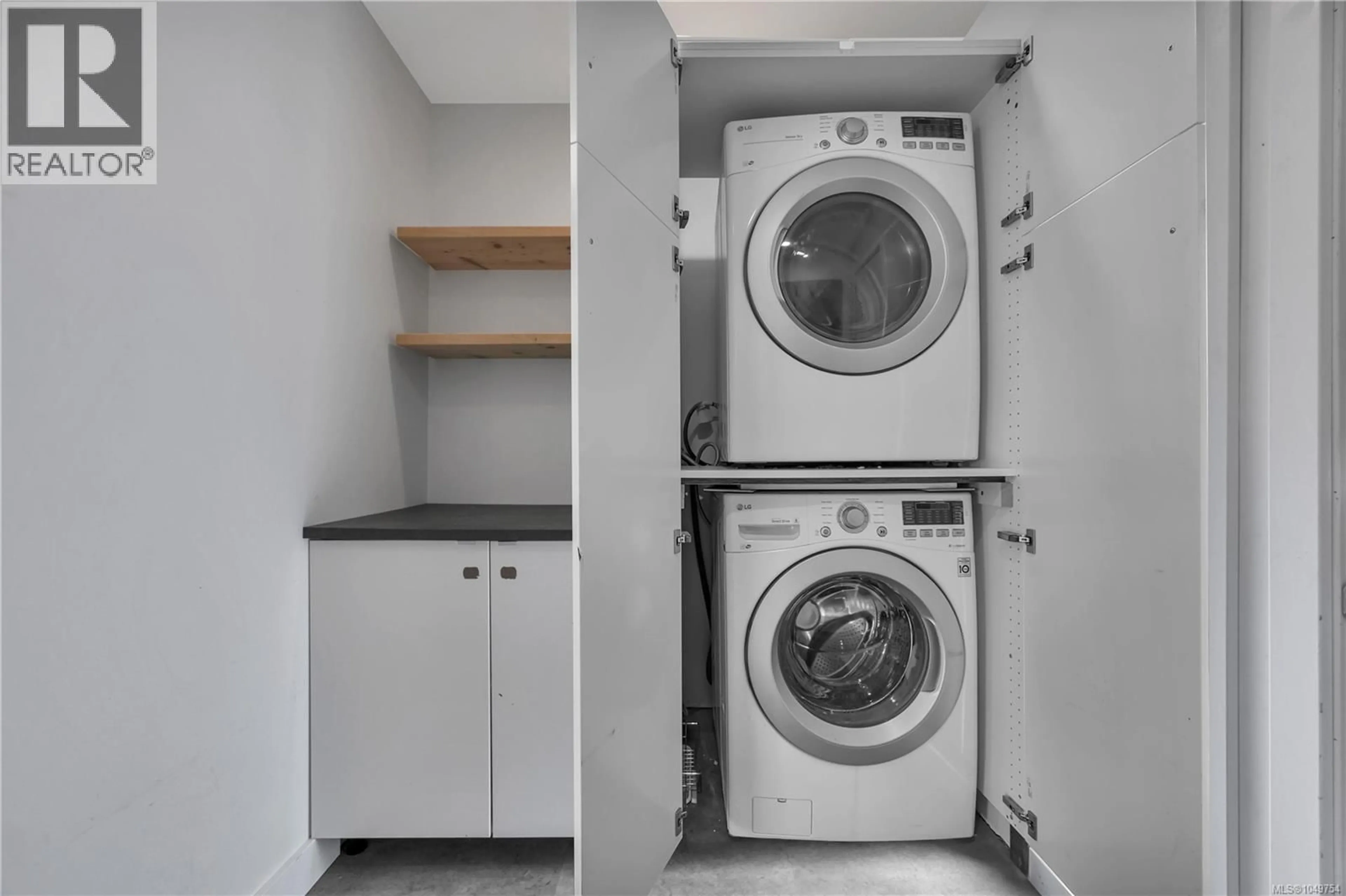 Laundry room for 5620 HAMMOND BAY ROAD, Nanaimo British Columbia V9T5N2