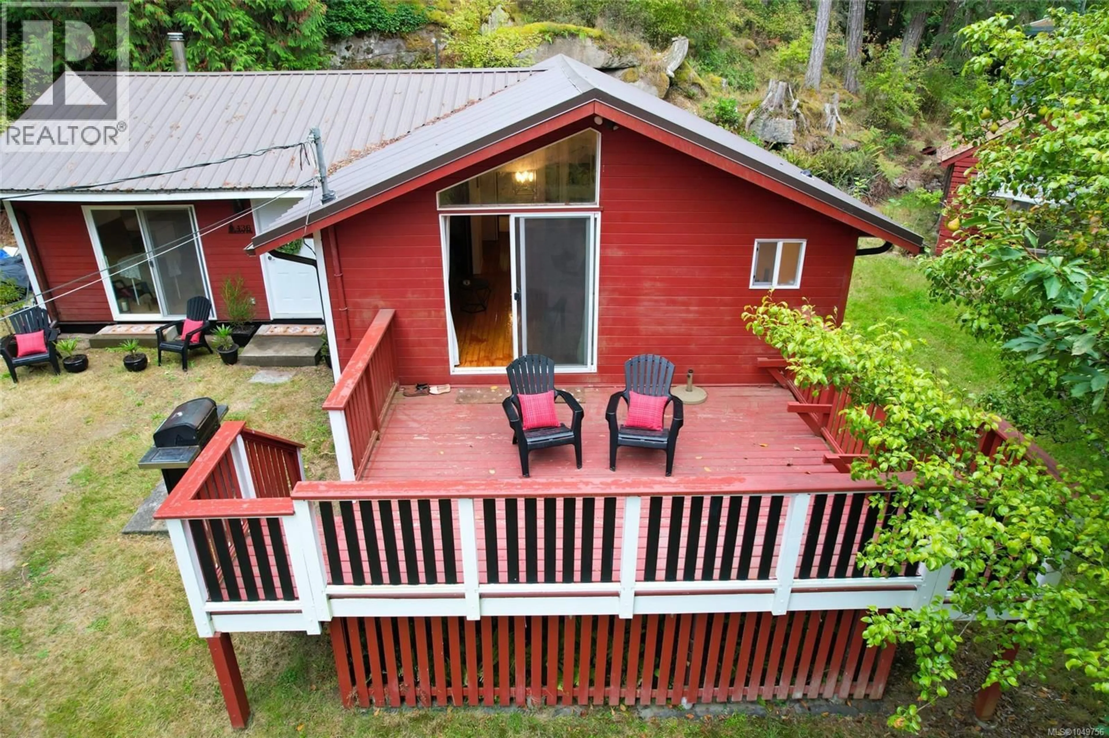 Patio, water/lake/river/ocean view for 436 HEMLOCK AVENUE, Gabriola Island British Columbia V0R1X1
