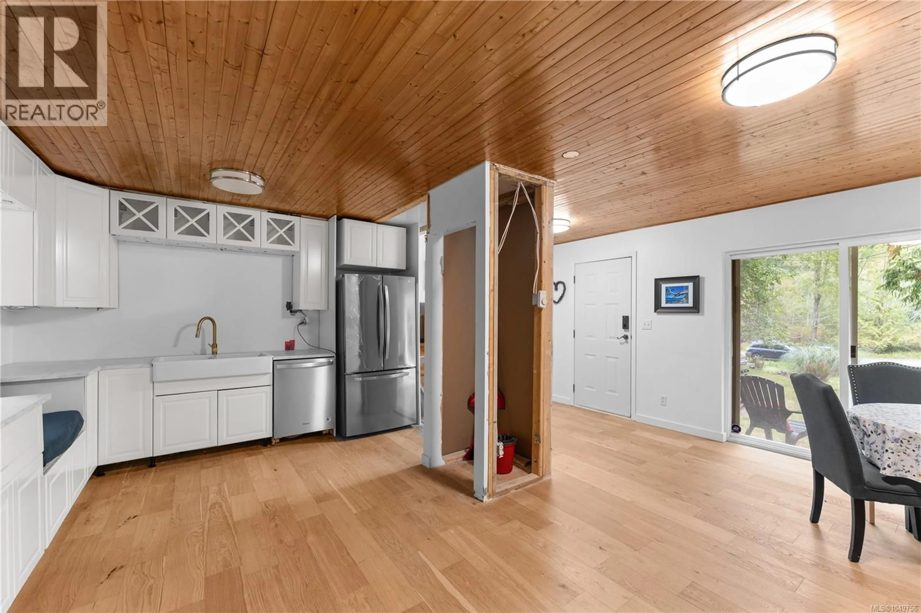 Open concept kitchen, unknown for 436 HEMLOCK AVENUE, Gabriola Island British Columbia V0R1X1