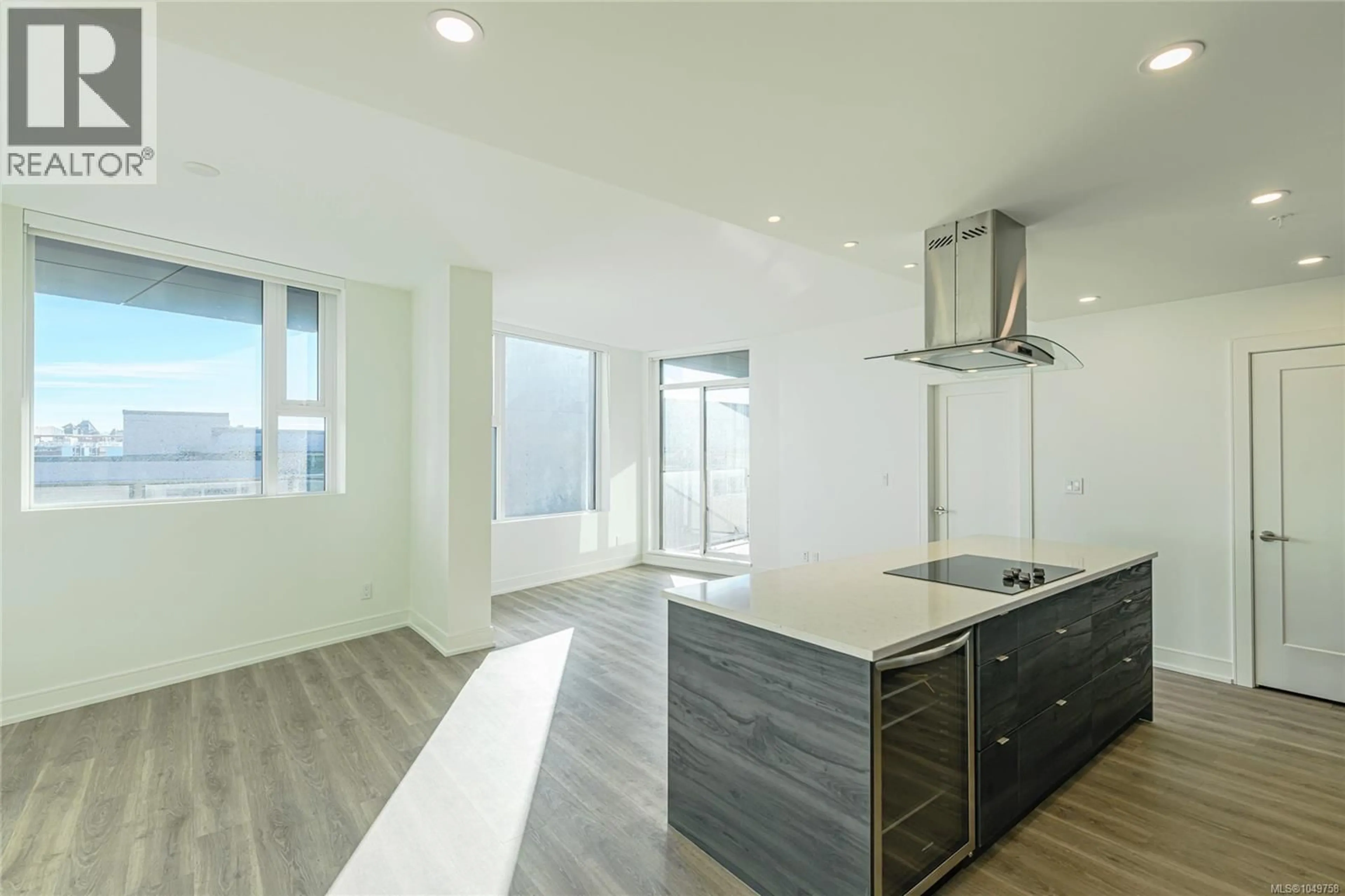 Open concept kitchen, unknown for 904 - 1628 STORE STREET, Victoria British Columbia V8W0H1