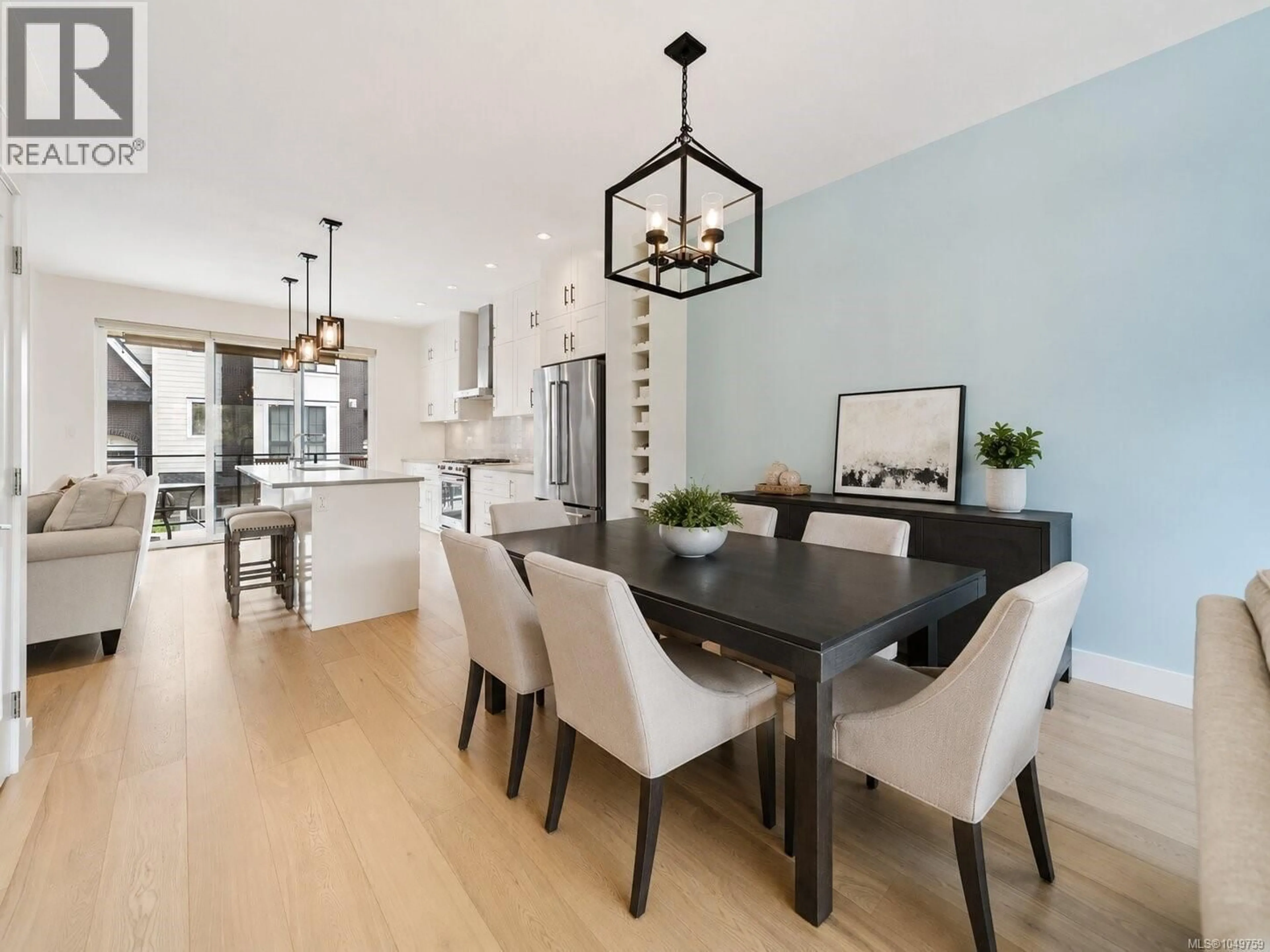 Dining room, wood/laminate floor for 2836 TURNSTYLE CRESCENT, Langford British Columbia V9B0T8