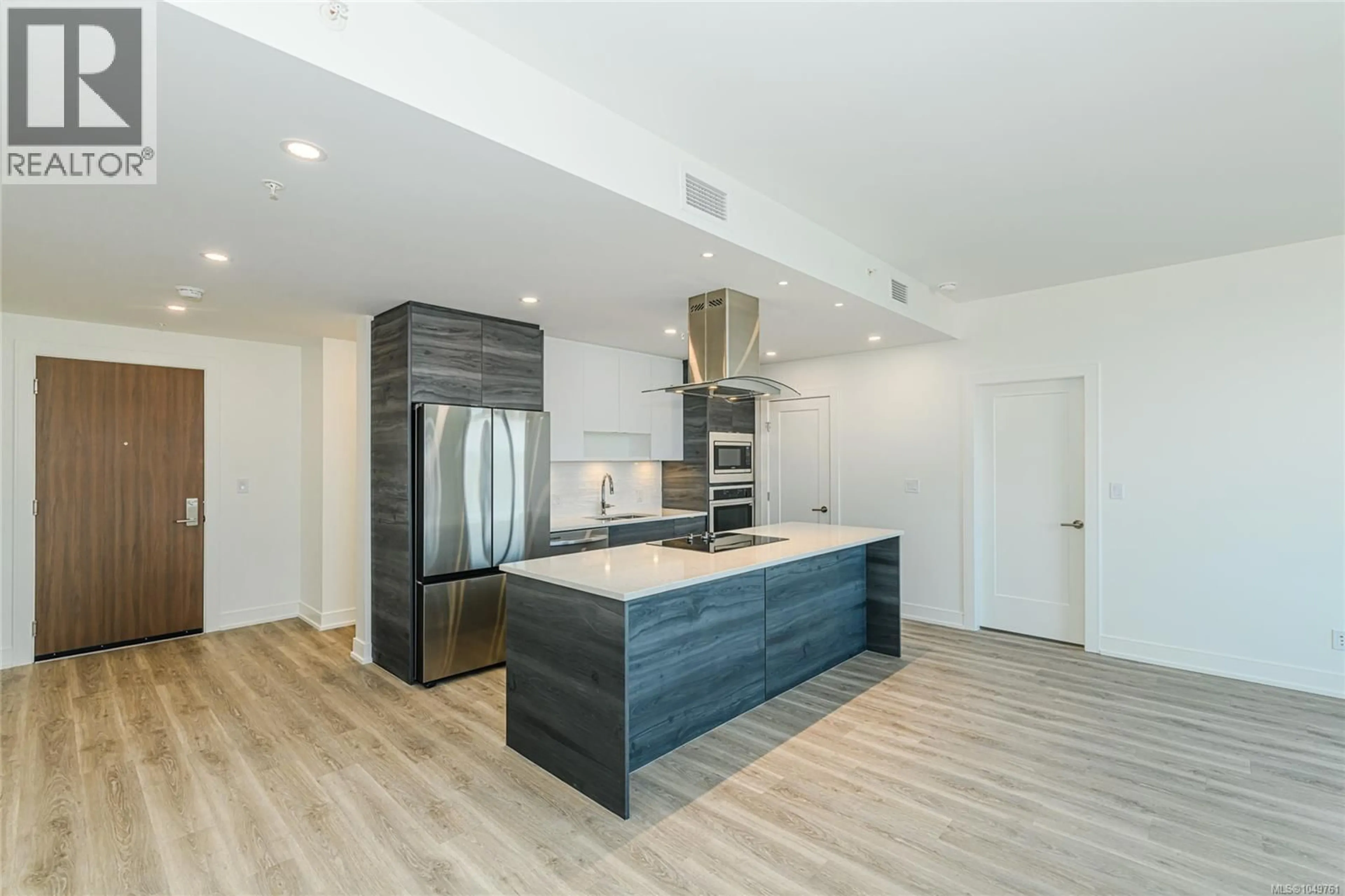 Open concept kitchen, unknown for 905 - 1628 STORE STREET, Victoria British Columbia V8W0H1