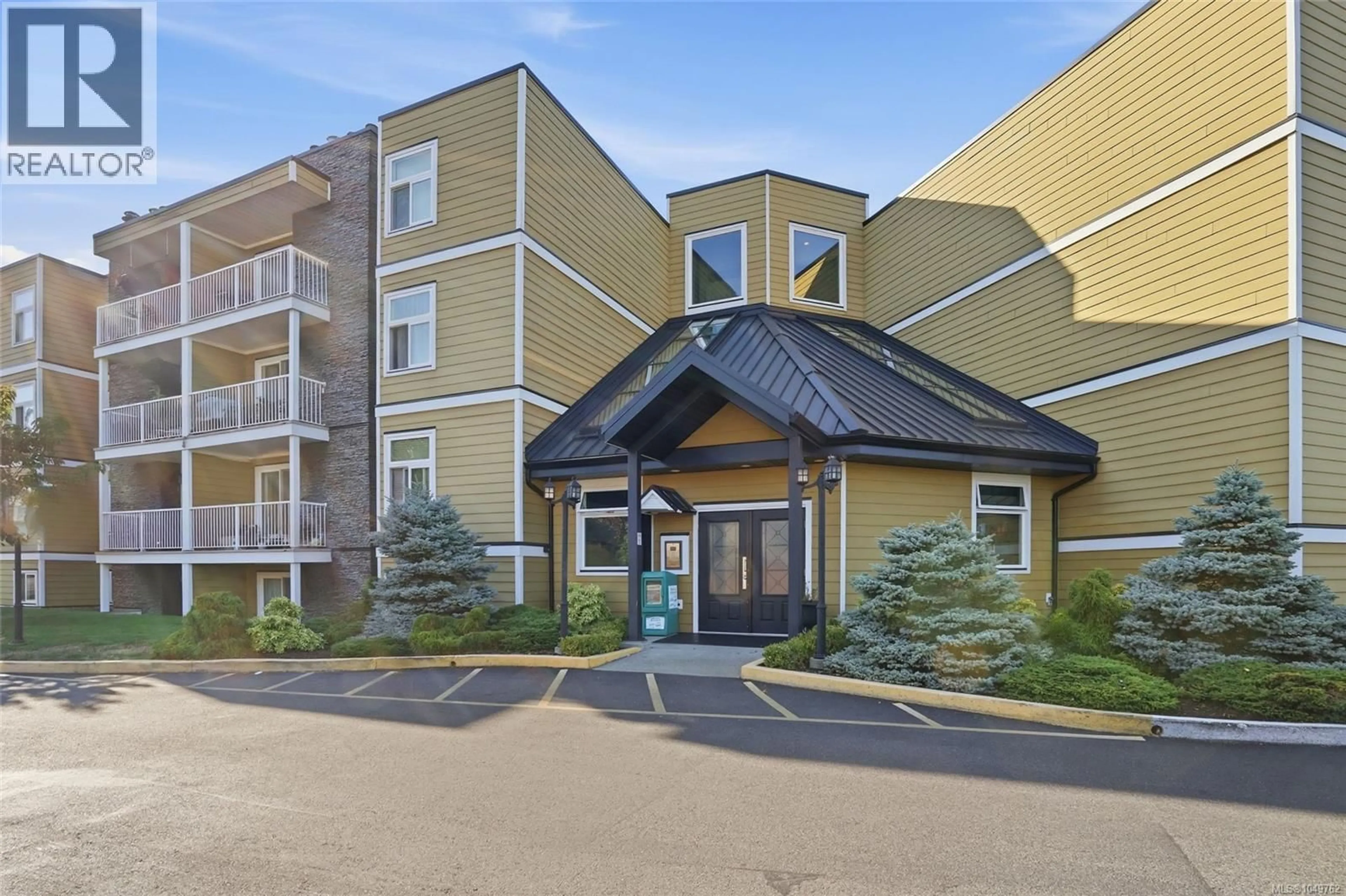 Indoor foyer for 108 - 3270 ROSS ROAD, Nanaimo British Columbia V9T5J1