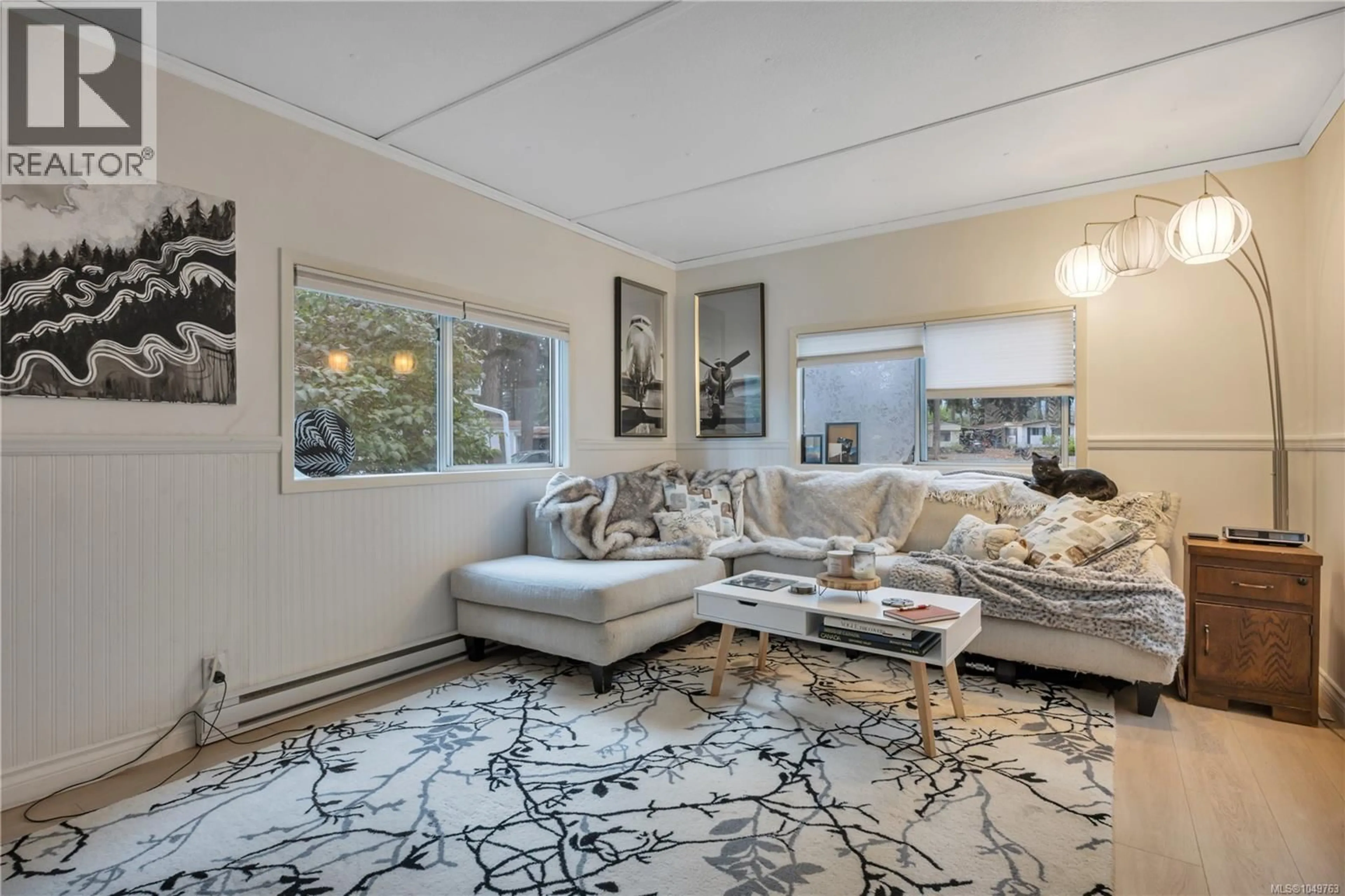 Living room with furniture, carpet floor for 35 - 3560 HALLBERG ROAD, Cassidy British Columbia V9G1L4