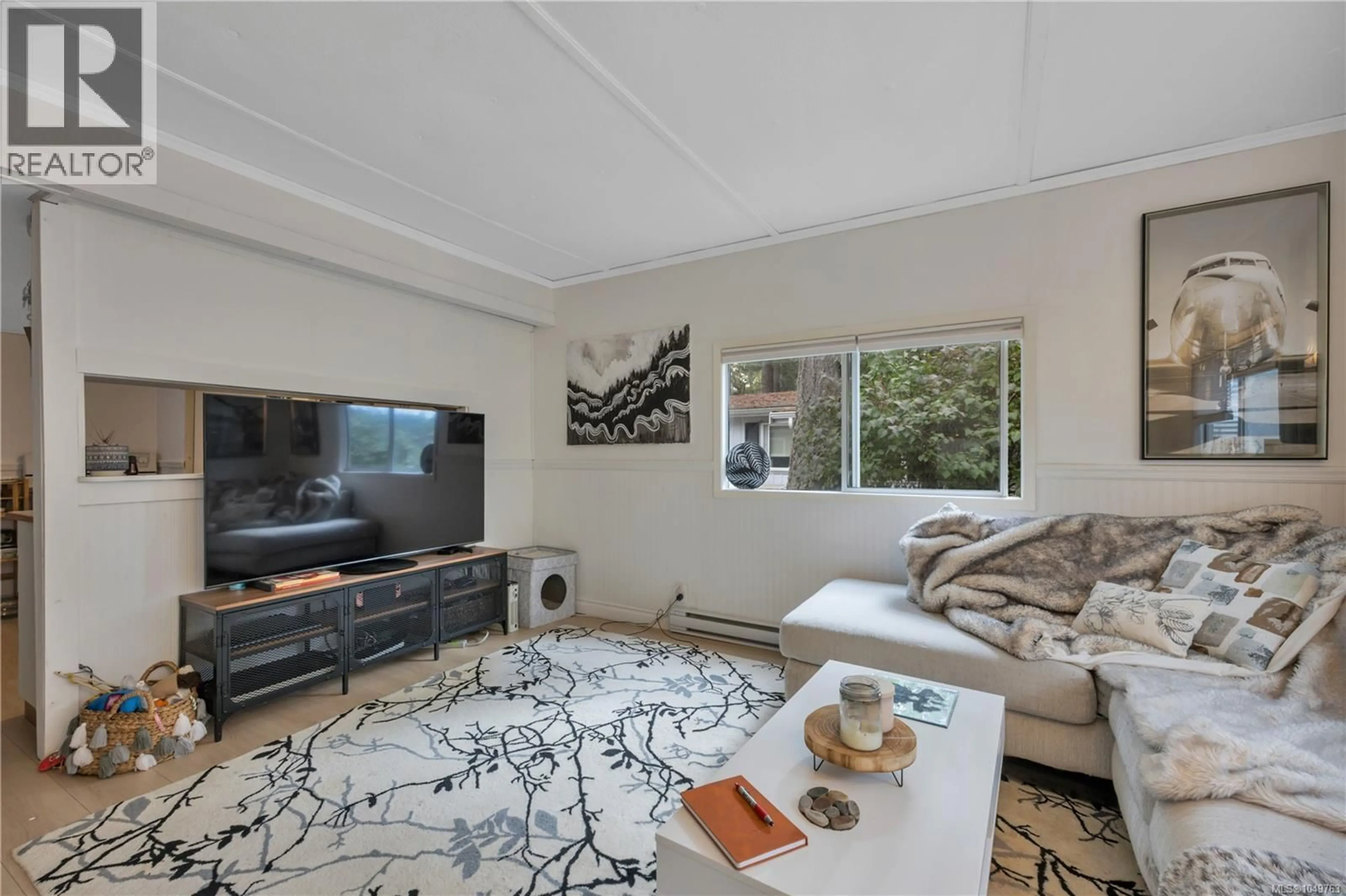 Living room with furniture, unknown for 35 - 3560 HALLBERG ROAD, Cassidy British Columbia V9G1L4