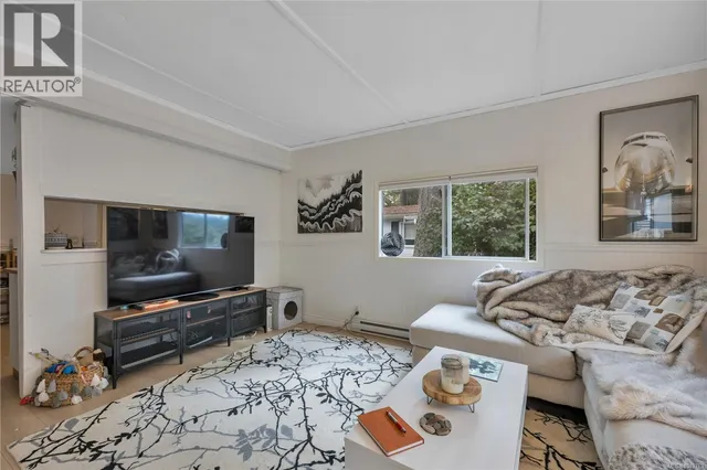35 - 3560 HALLBERG ROAD, Cassidy 5
