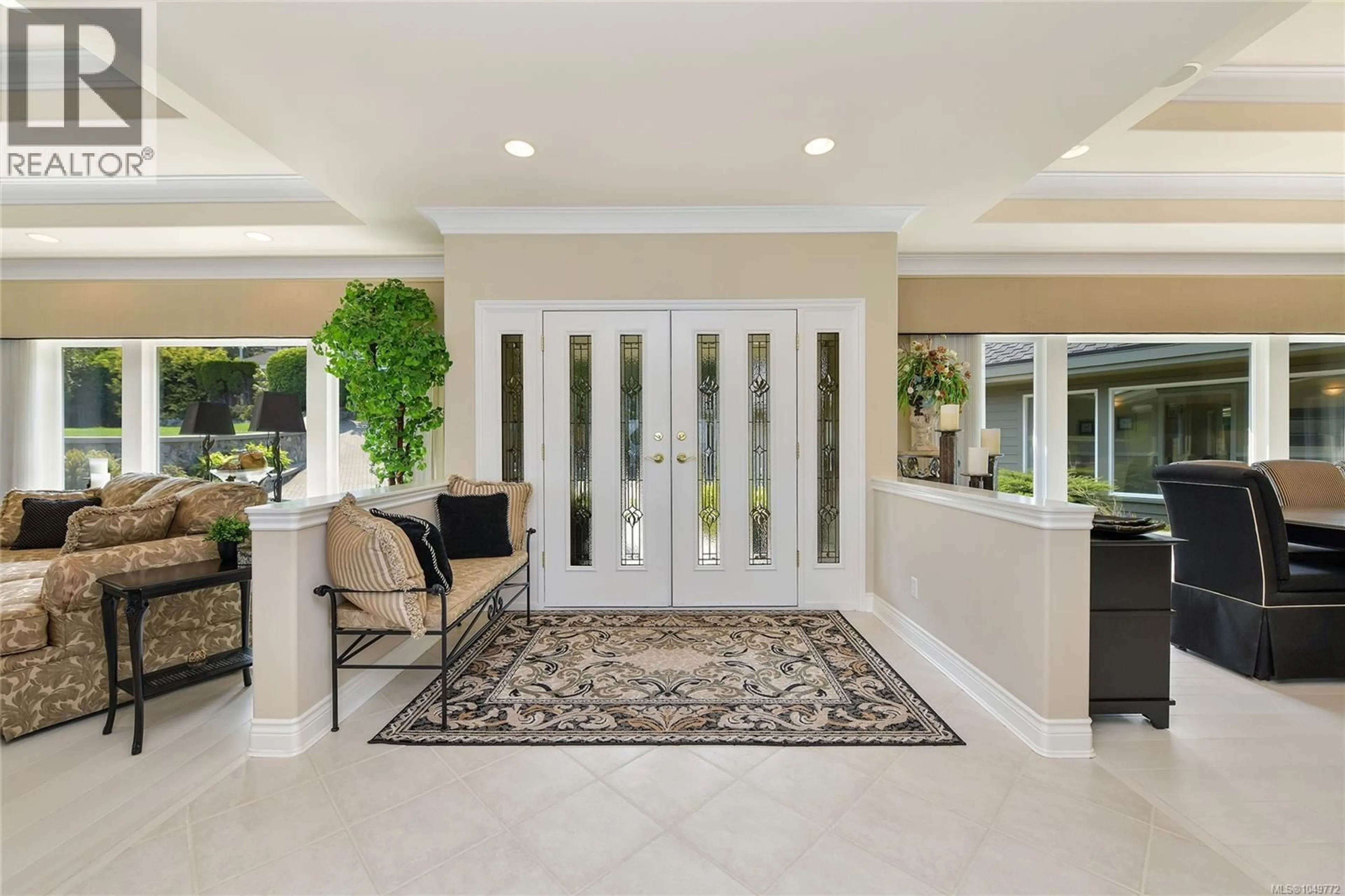 Indoor entryway for 4532 GORDON POINT DRIVE, Saanich British Columbia V8N6L2
