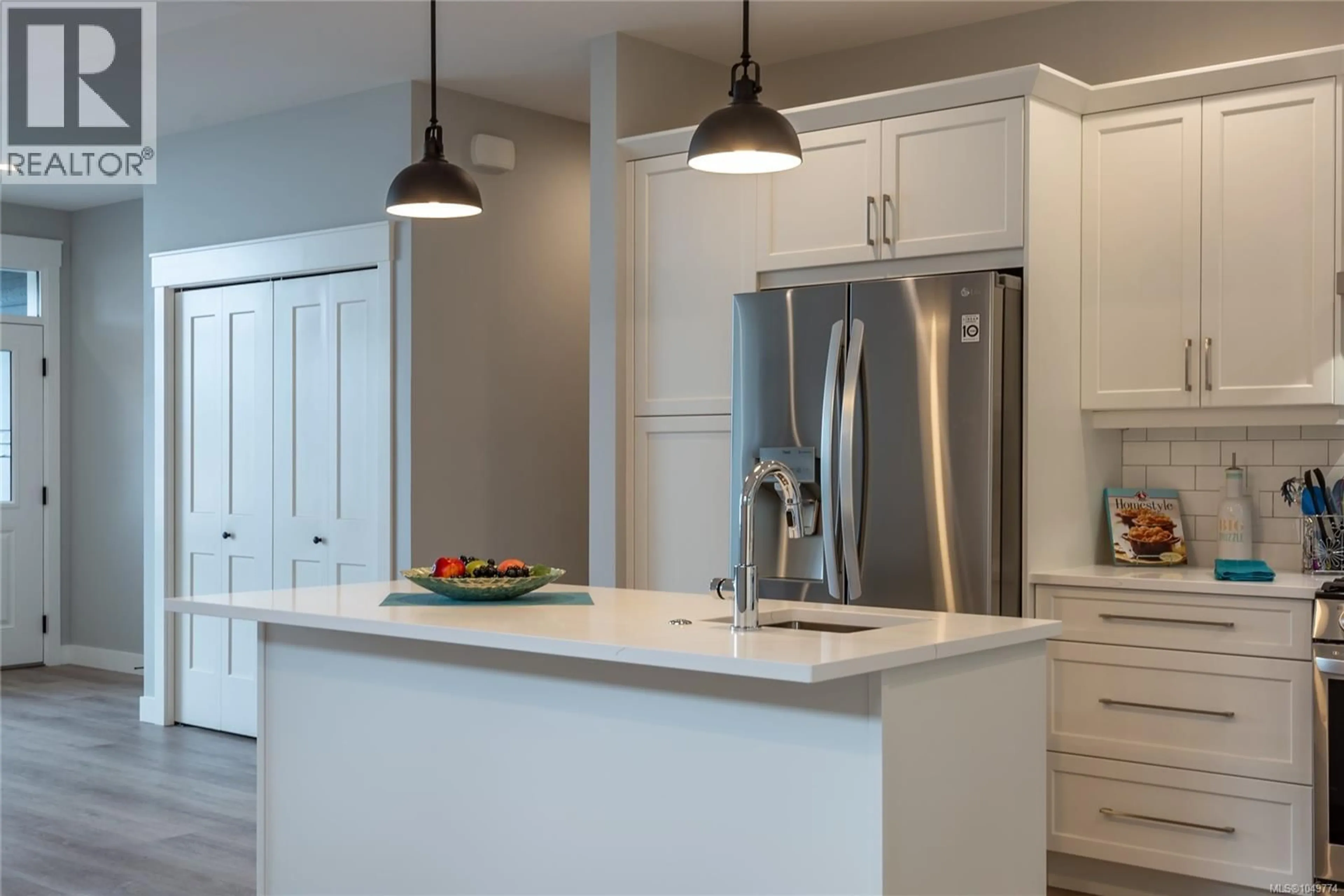 Open concept kitchen, unknown for 1385 WHISTLEPUNK WAY, Campbell River British Columbia V9W5C5
