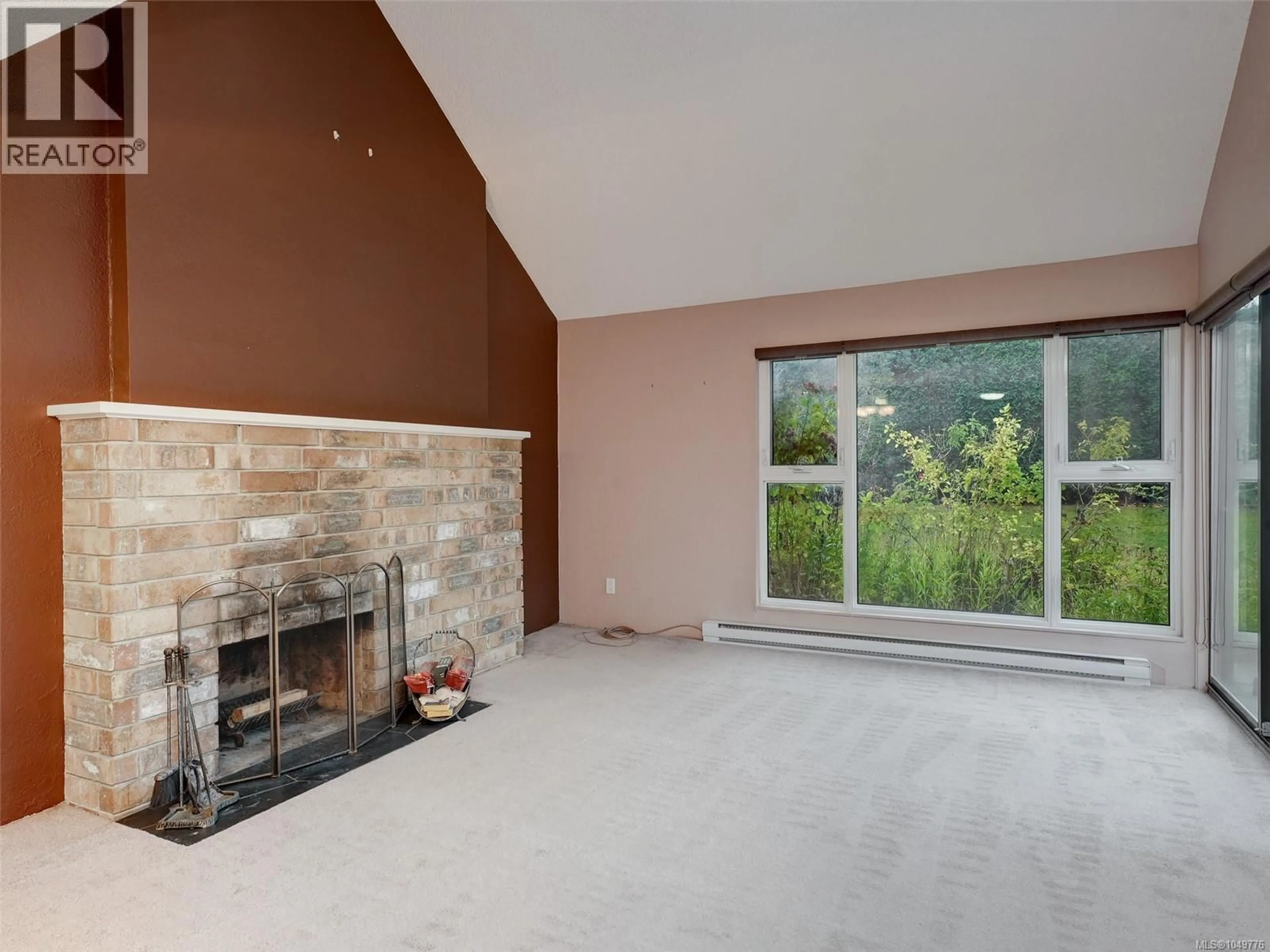 A pic of a room for 3 - 1315 GLADSTONE AVENUE, Victoria British Columbia V8R1R9