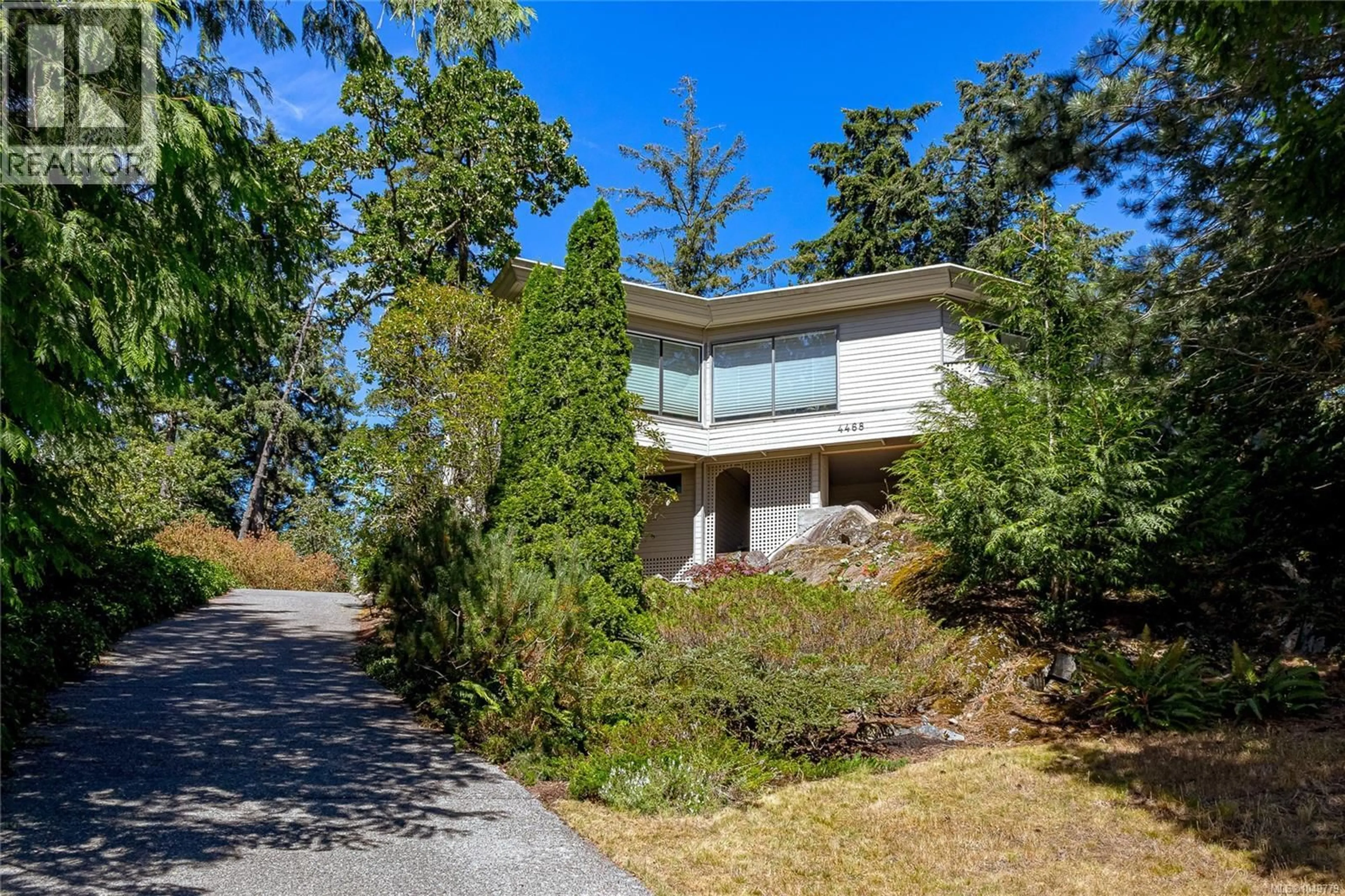 Unknown for 4468 AUTUMNWOOD LANE, Saanich British Columbia V8X4V8