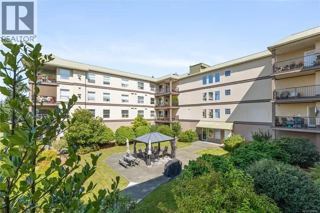 207 - 280 DOGWOOD STREET SOUTH, Campbell River 3