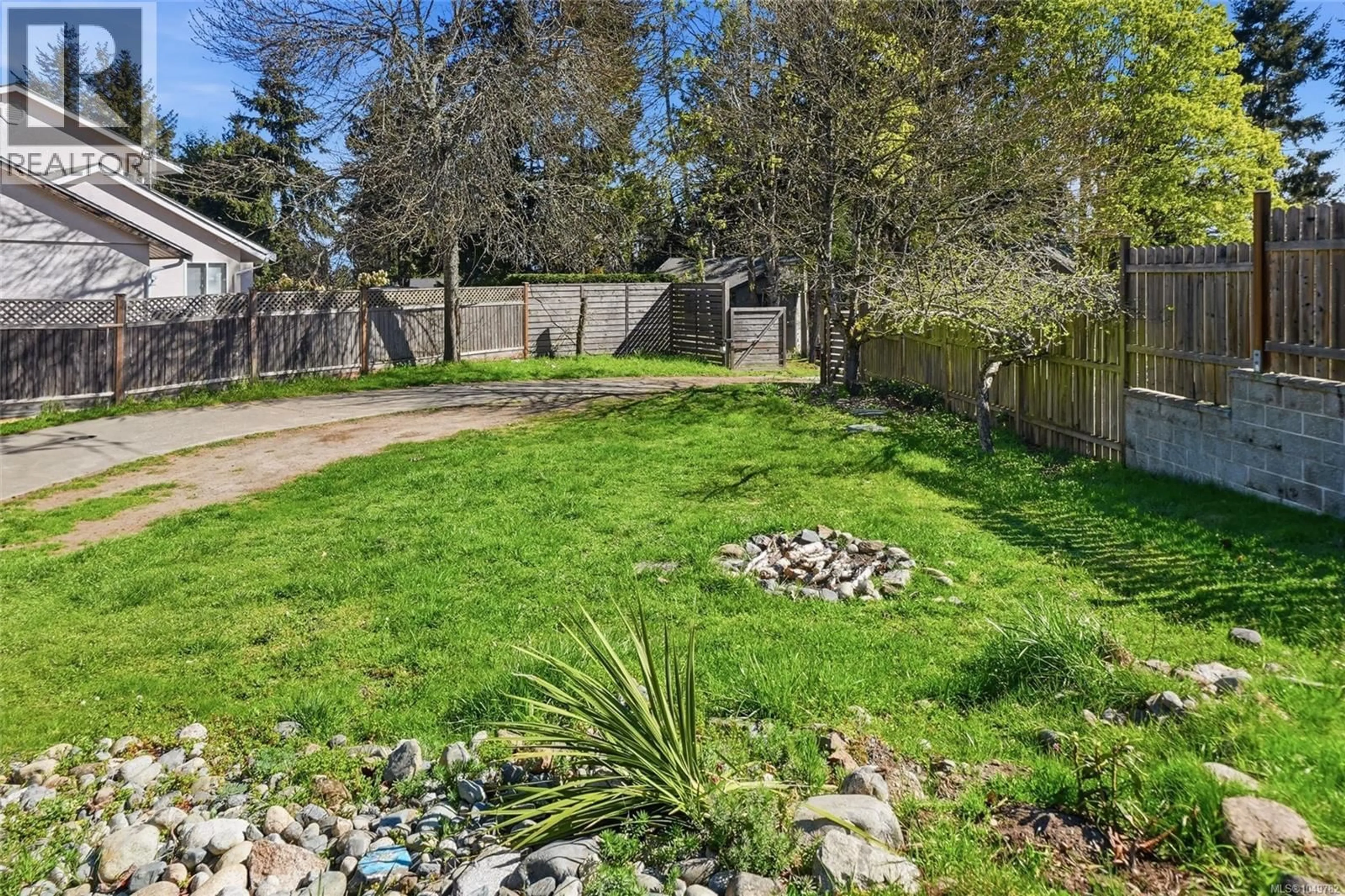 A pic from outside/outdoor area/front of a property/back of a property/a pic from drone, street for 1559 THE BELL, Nanoose Bay British Columbia V9P9B6