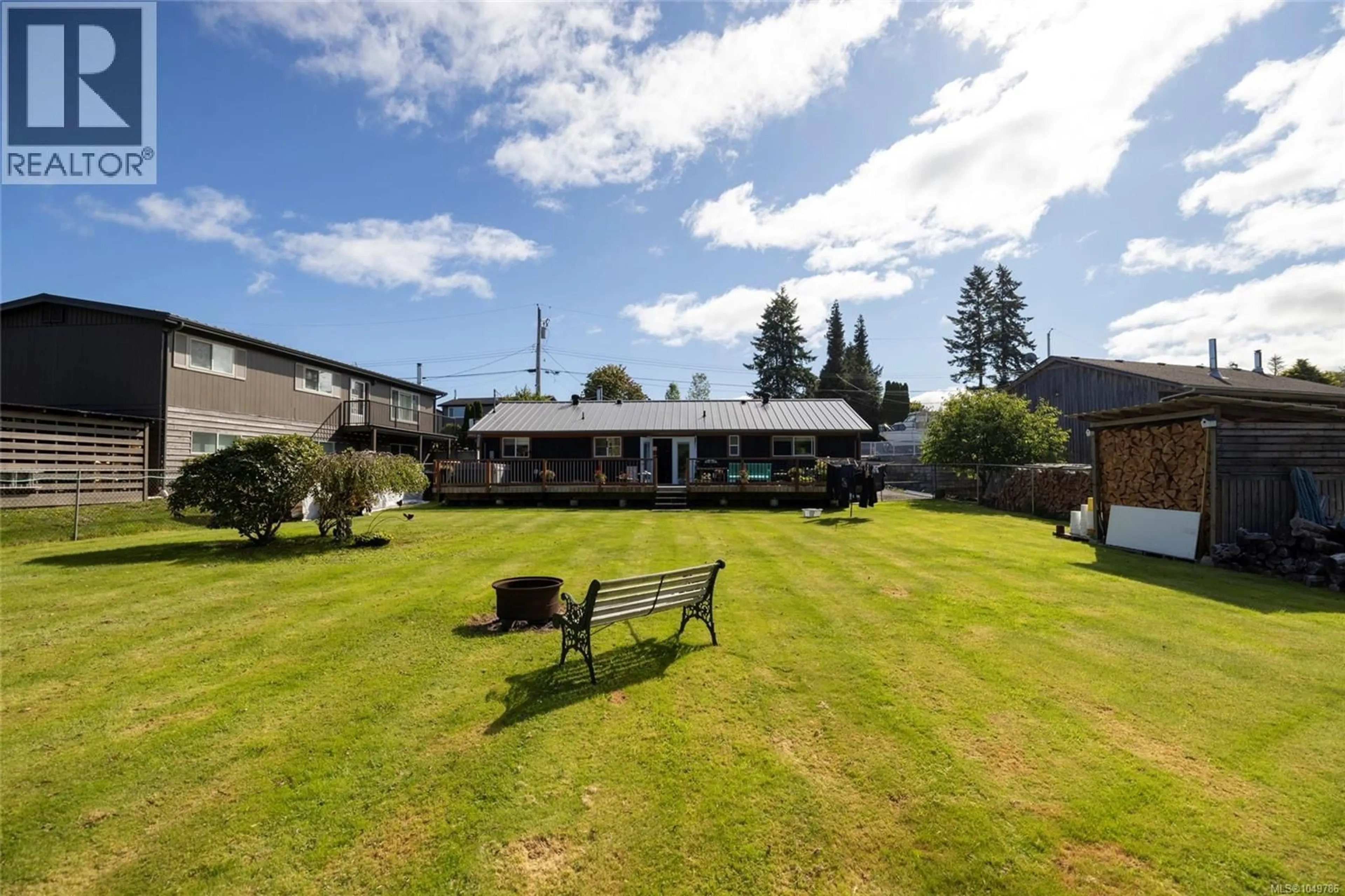 A pic from outside/outdoor area/front of a property/back of a property/a pic from drone, unknown for 6960 QUATSE CRESCENT, Port Hardy British Columbia V0N2P0