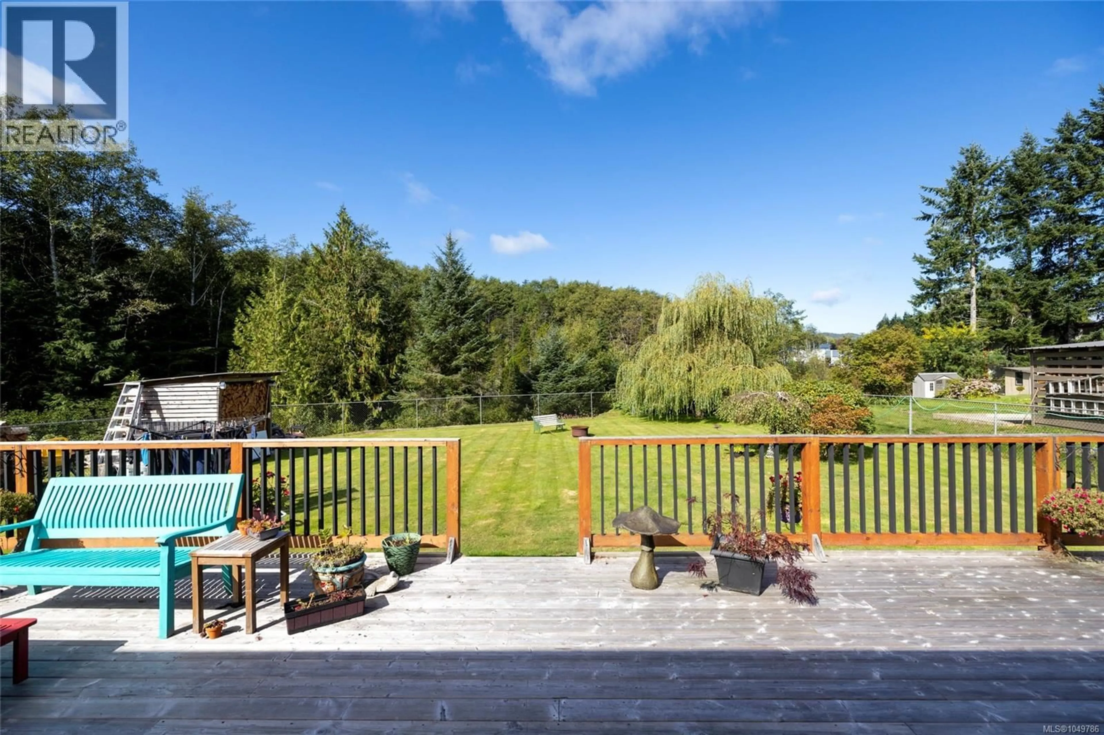 A pic from outside/outdoor area/front of a property/back of a property/a pic from drone, unknown for 6960 QUATSE CRESCENT, Port Hardy British Columbia V0N2P0
