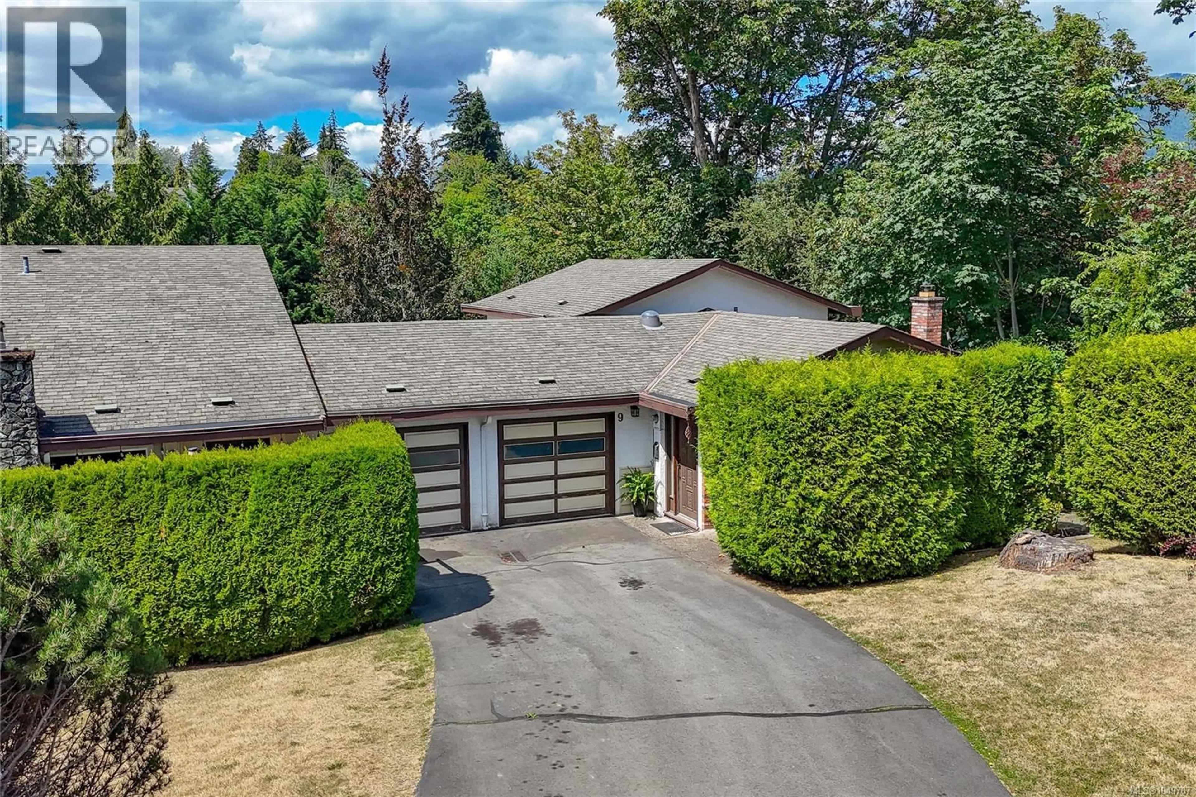 A pic from outside/outdoor area/front of a property/back of a property/a pic from drone, street for 9 - 6172 ALINGTON ROAD, Duncan British Columbia V9L2E9